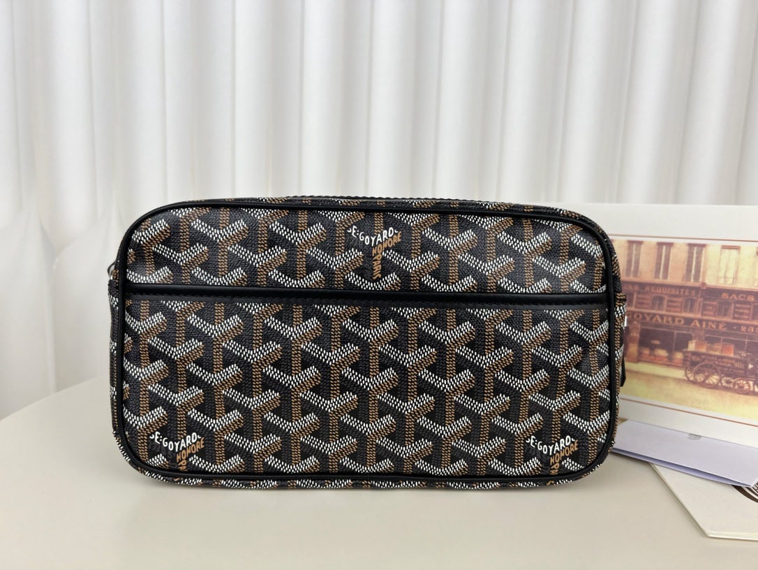 Goyard CapVert: The Goyard CapVert camera bag is both stylish and a worthwhile purchase. It's suitable for all seasons and can easily hold all your essentials. It's unisex and has a relaxed, casual vibe.