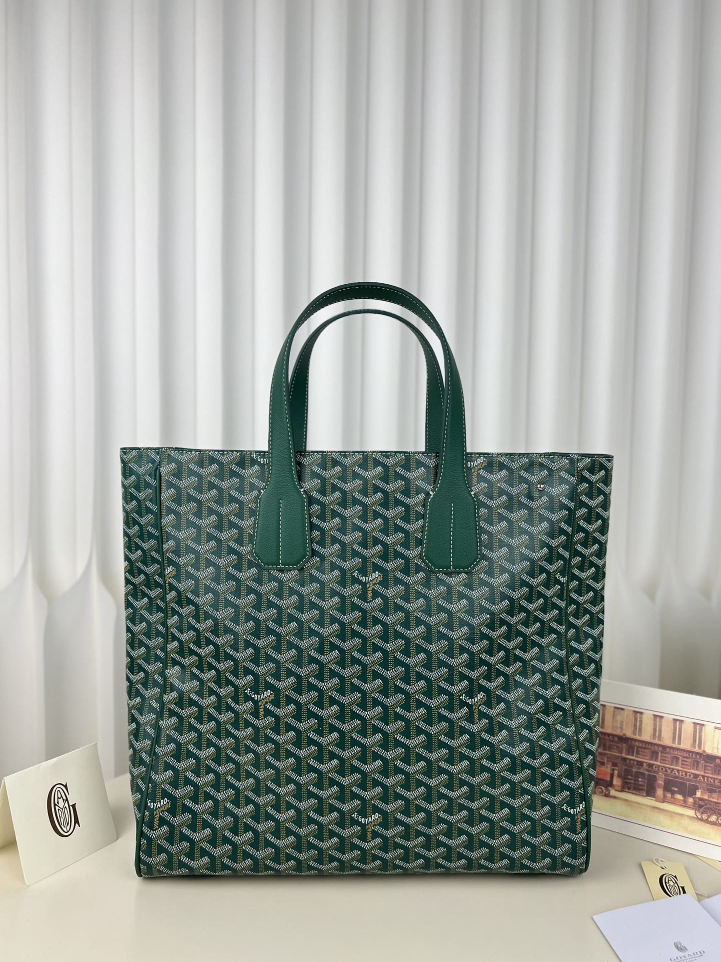 Goyard voltaire: The Goyard Voltaire tote bag is a must have in the men's tote series. Every detail showcases Goyard's attention to detail. The angular bottom adds to its structured look, and it's very lightweight. Th