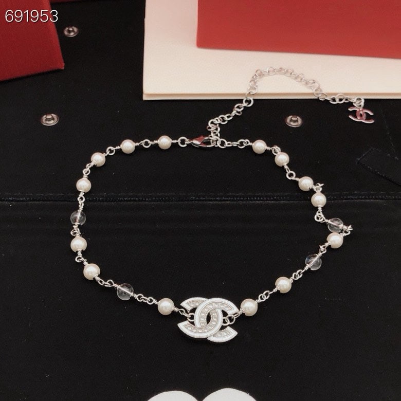 Chanel necklace: Chanel necklace with transparent bow We offer FREE SHIPPING for both domestic and international clients.We accept wire transfer and card payment, for the convenience of international clients' payments
