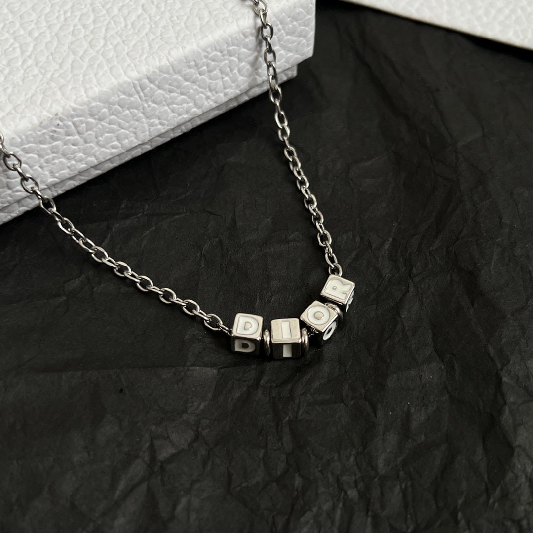 Dior necklace: The DIOR necklace exudes a sweet and elegant charm. We offer FREE SHIPPING for both domestic and international clients.We accept wire transfer and card payment, for the convenience of international cl