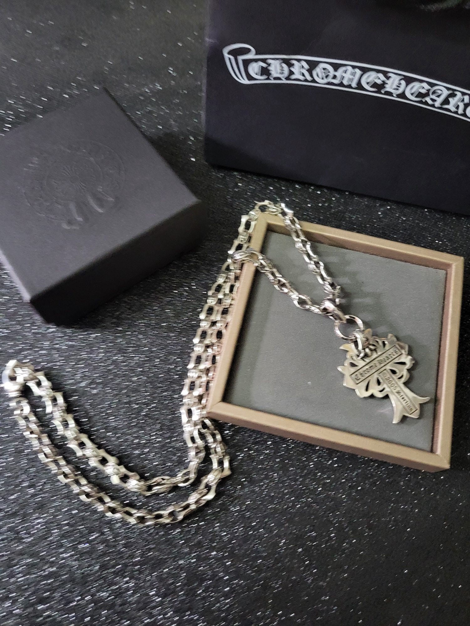 Chrome Hearts necklace: Unisex Chrome Hearts necklace We offer FREE SHIPPING for both domestic and international clients.We accept wire transfer and card payment, for the convenience of international clients' payments, we ha