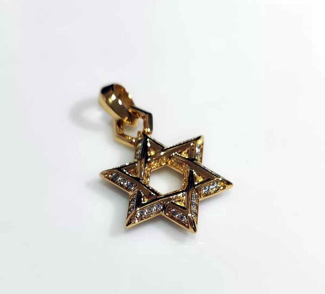 Black Luxurious necklace: Black Luxurious yellow, white, and gold style diamond encrusted six pointed star engraving necklace We offer FREE SHIPPING for both domestic and international clients.We accept wire transfer and card 