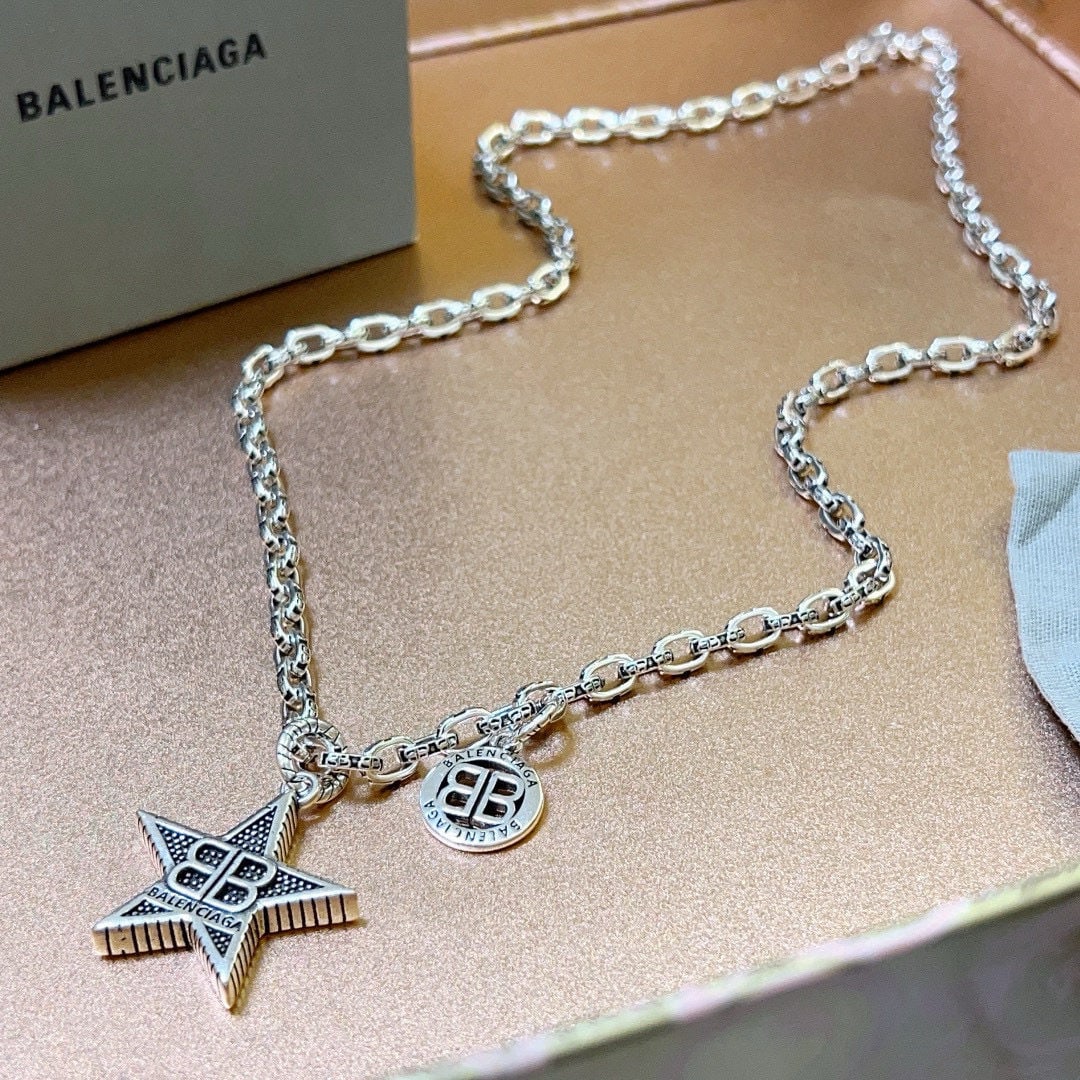 Balenciaga necklace: Balenciaga necklace with a unique retro design. We offer FREE SHIPPING for both domestic and international clients.We accept wire transfer and card payment, for the convenience of international client