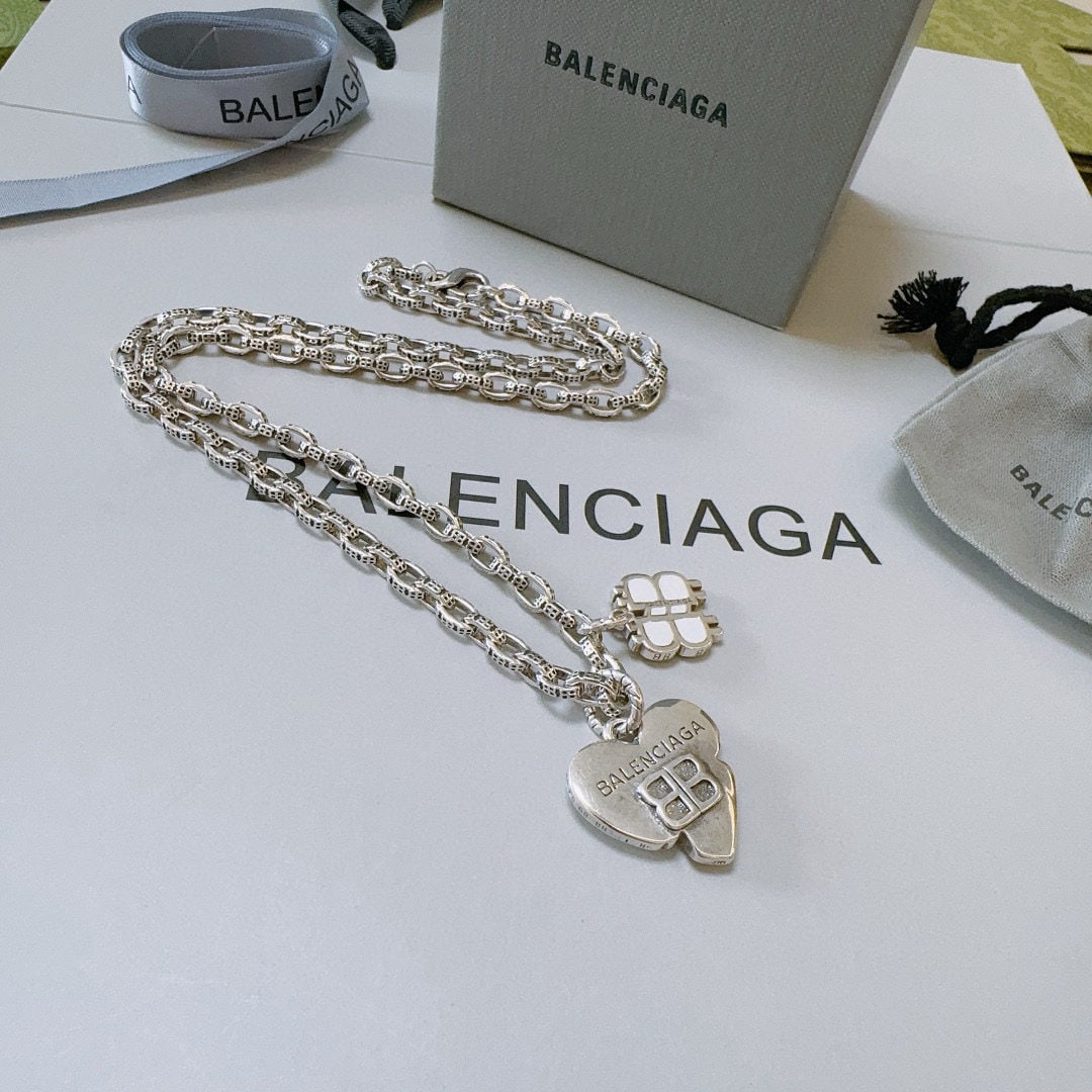 Balenciaga necklace: Balenciaga necklace with a unique retro design. We offer FREE SHIPPING for both domestic and international clients.We accept wire transfer and card payment, for the convenience of international client