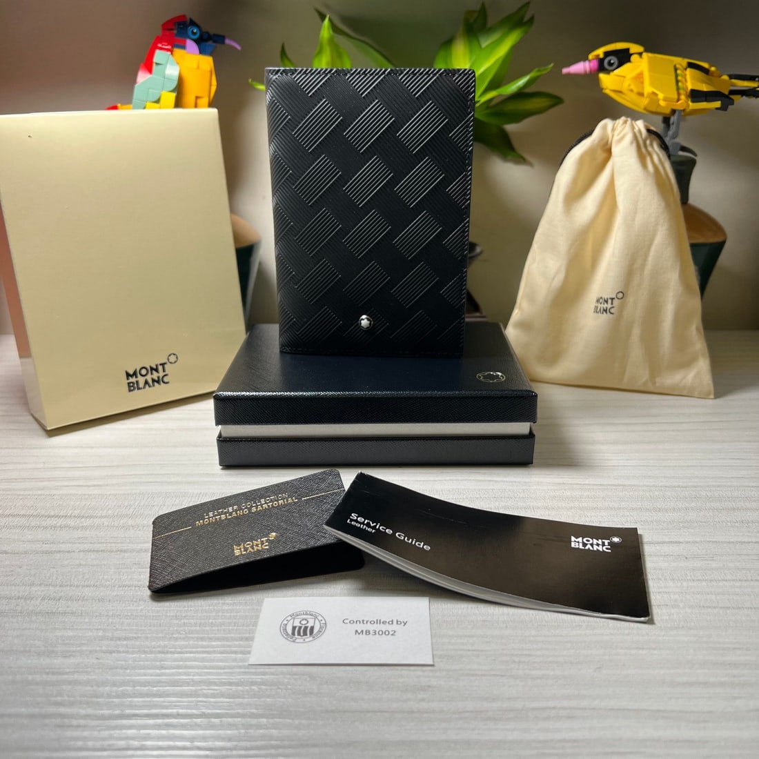 MONTBLANC Style 3.0 Passport Holder: MONTBLANC Style 3.0 series passport holder material: top grain cowhide. We offer FREE SHIPPING for both domestic and international clients.We accept wire transfer and card payment, for the convenience
