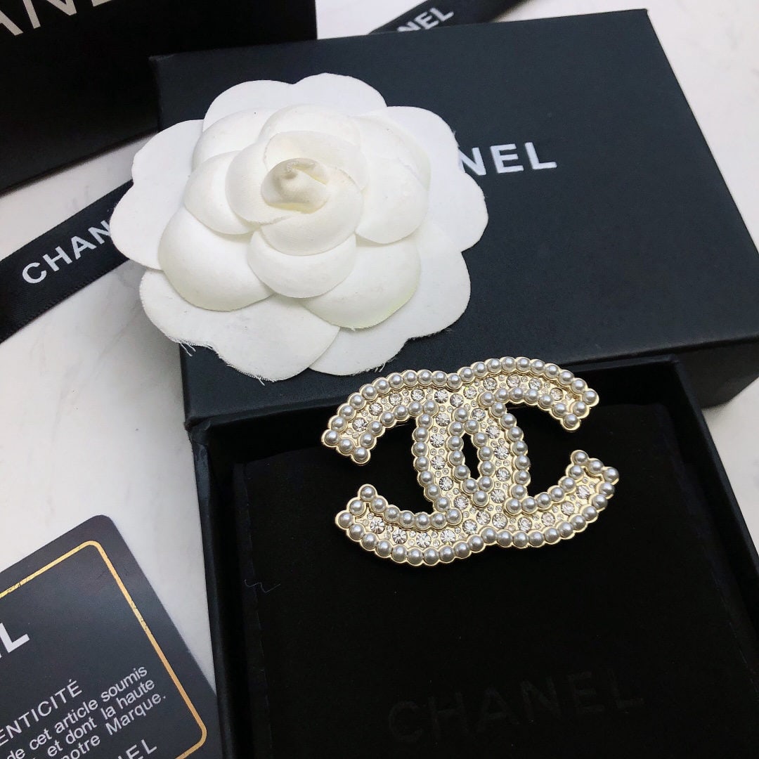 Chanel full bead brooch, double C brooch: This full bead brooch, featuring a double C design, is absolutely stunning. It uses Swarovski microbeads and two different types of rhinestones on the top, with hand painted brushed texture in the cen
