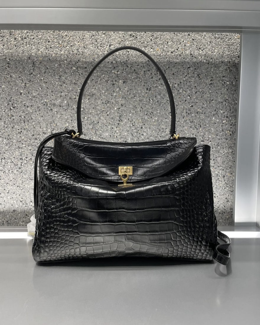 Balenciaga: Bainciaga's crocodile print is still a classic and timeless design. We offer FREE SHIPPING for both domestic and international clients.We accept wire transfer and card payment, for the convenience of