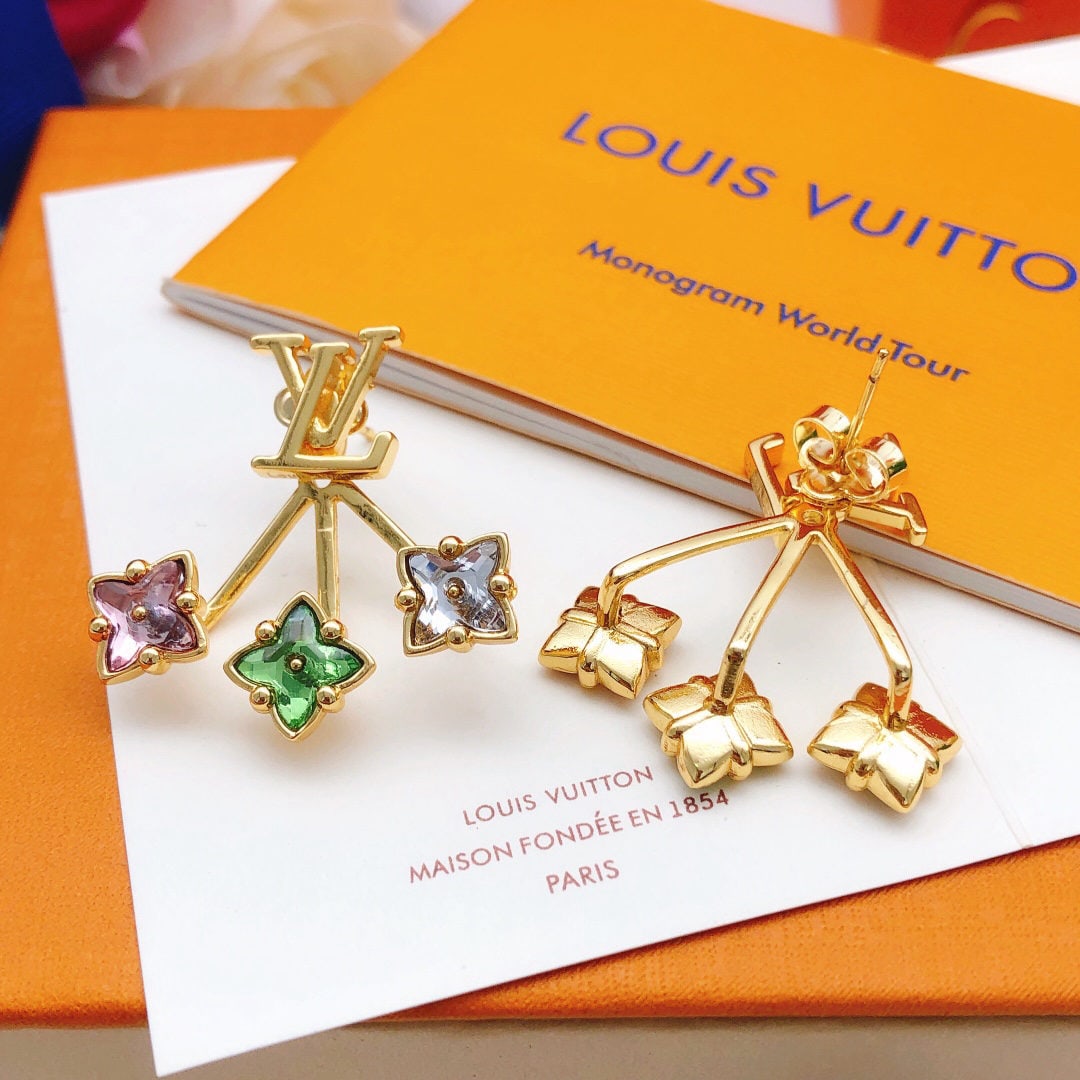 Lv Colored Diamond Flower Earrings: Lv Colored Diamond Flower Earrings We offer FREE SHIPPING for both domestic and international clients.We accept wire transfer and card payment, for the convenience of international clients' payments, 