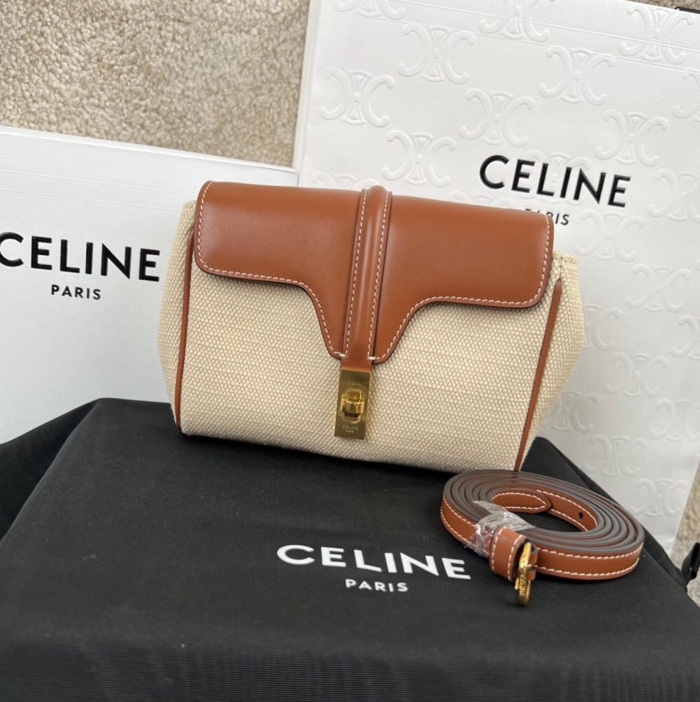Celine: SOFT 16 Mini Fabric and Cowhide Leather Handbag, measuring 18x12.5x6 cm. This model can accommodate larger smartphones such as the Plus. It can be worn crossbody or over the shoulder, features a turn