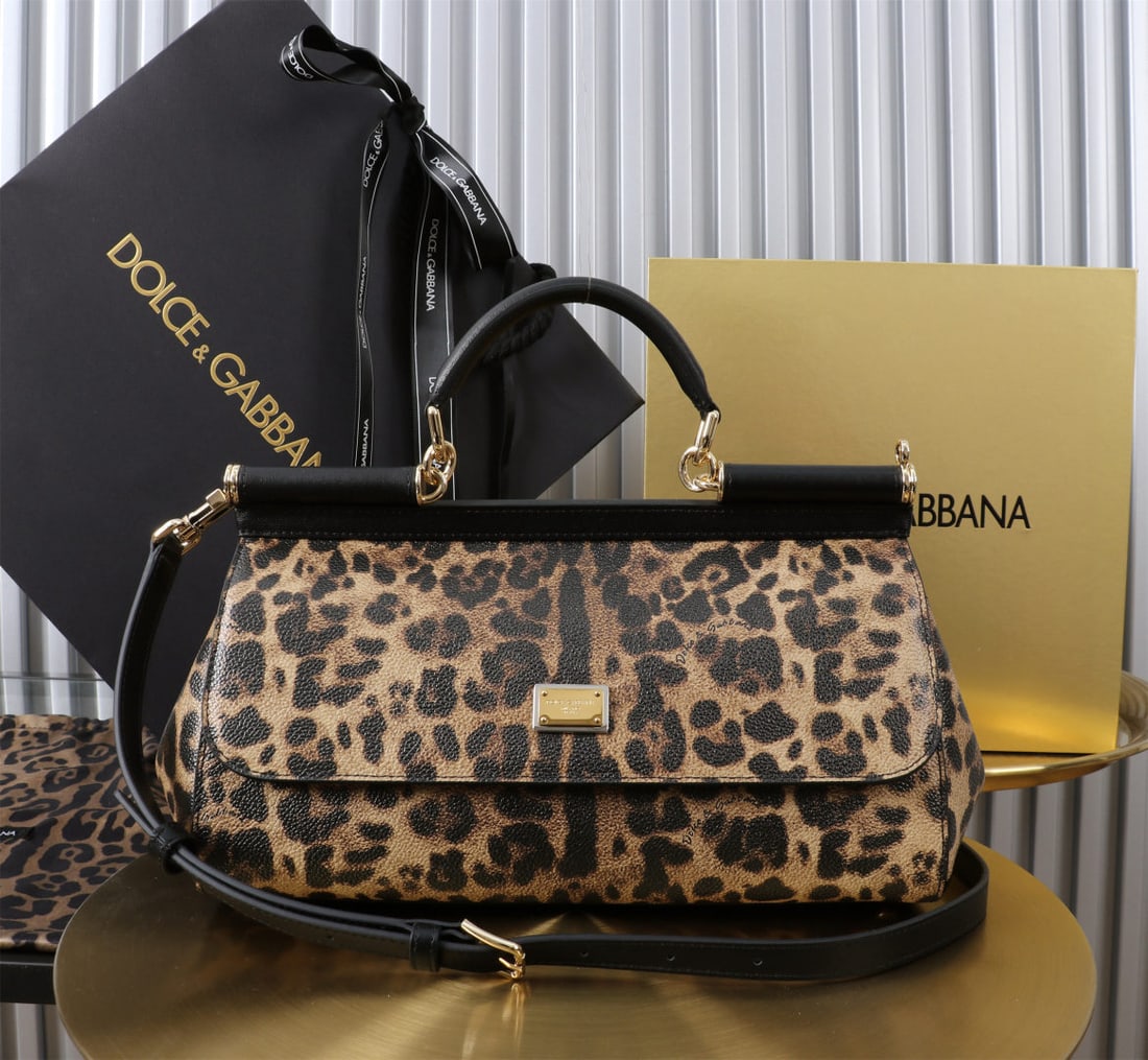 Dolce & Gabbana (1 of 1)