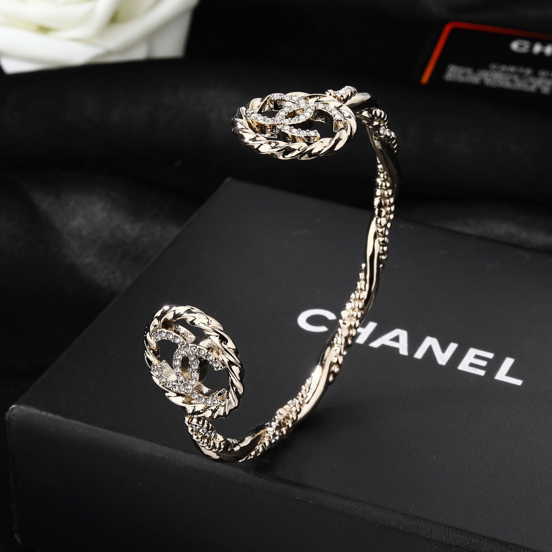 Chanel full diamond double C bracelet: The Chanel full diamond double C bracelet is perfect for everyday wear. We offer FREE SHIPPING for both domestic and international clients.We accept wire transfer and card payment, for the convenience