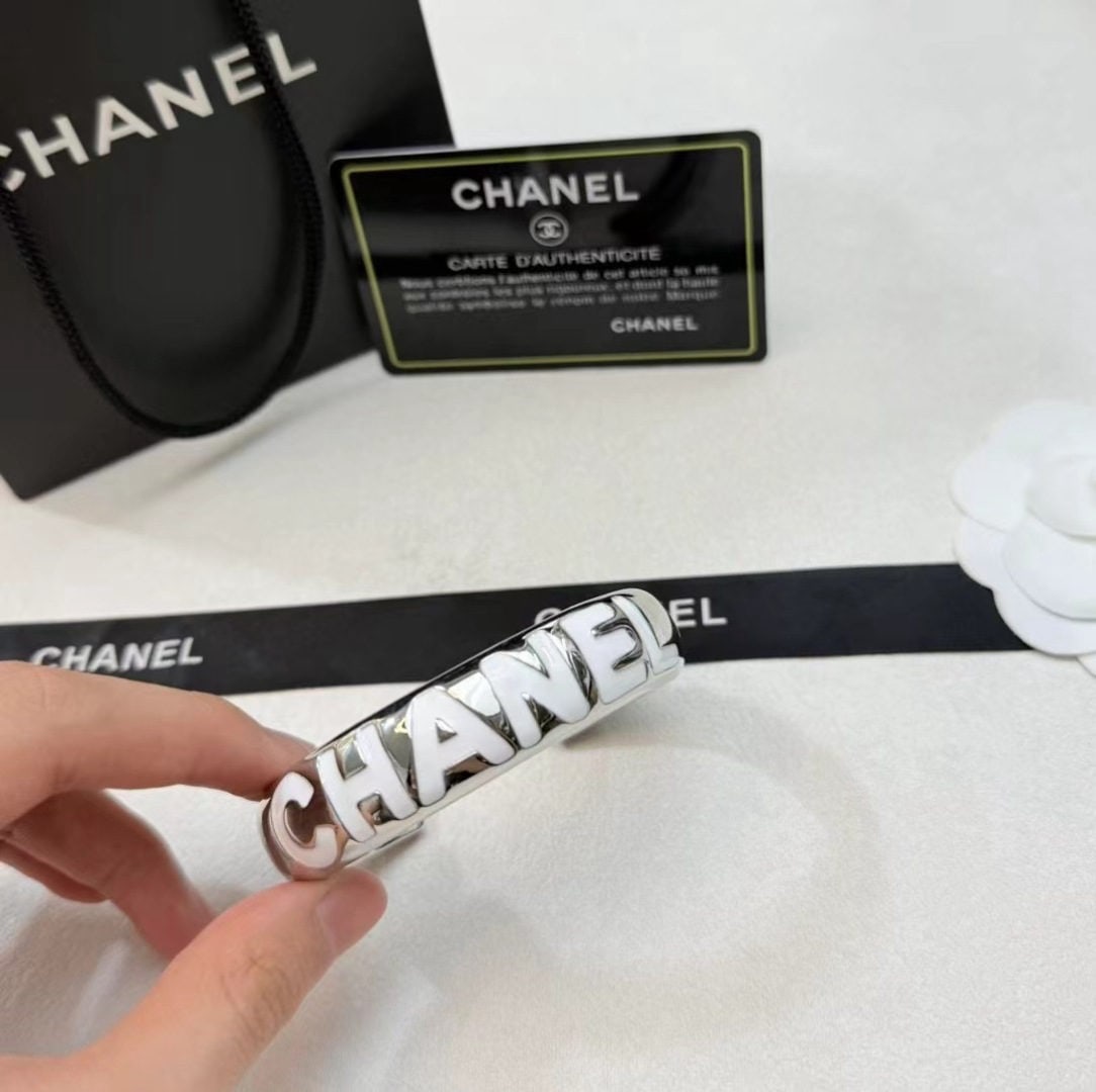 Chanel bracelet (1 of 1)