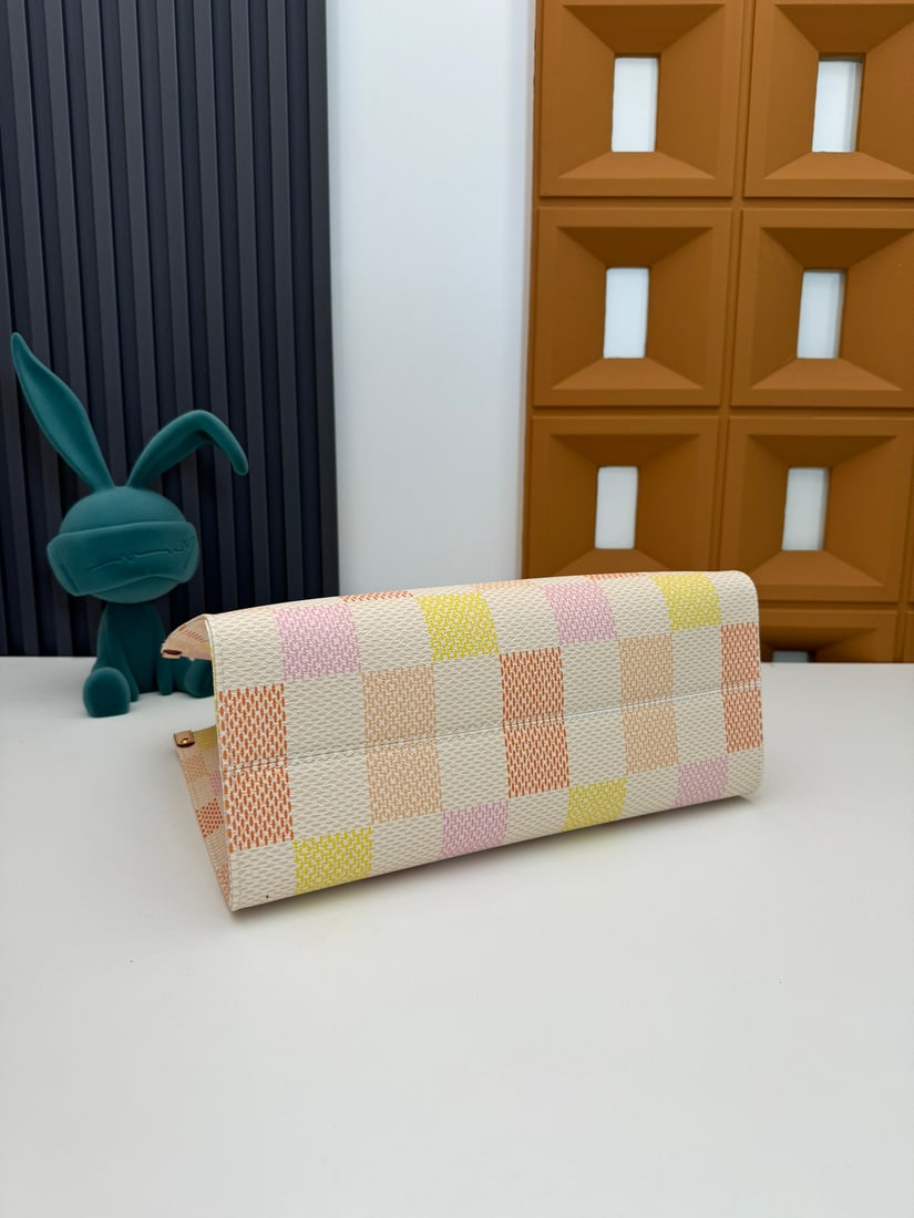 LV checkerboard pattern - 4