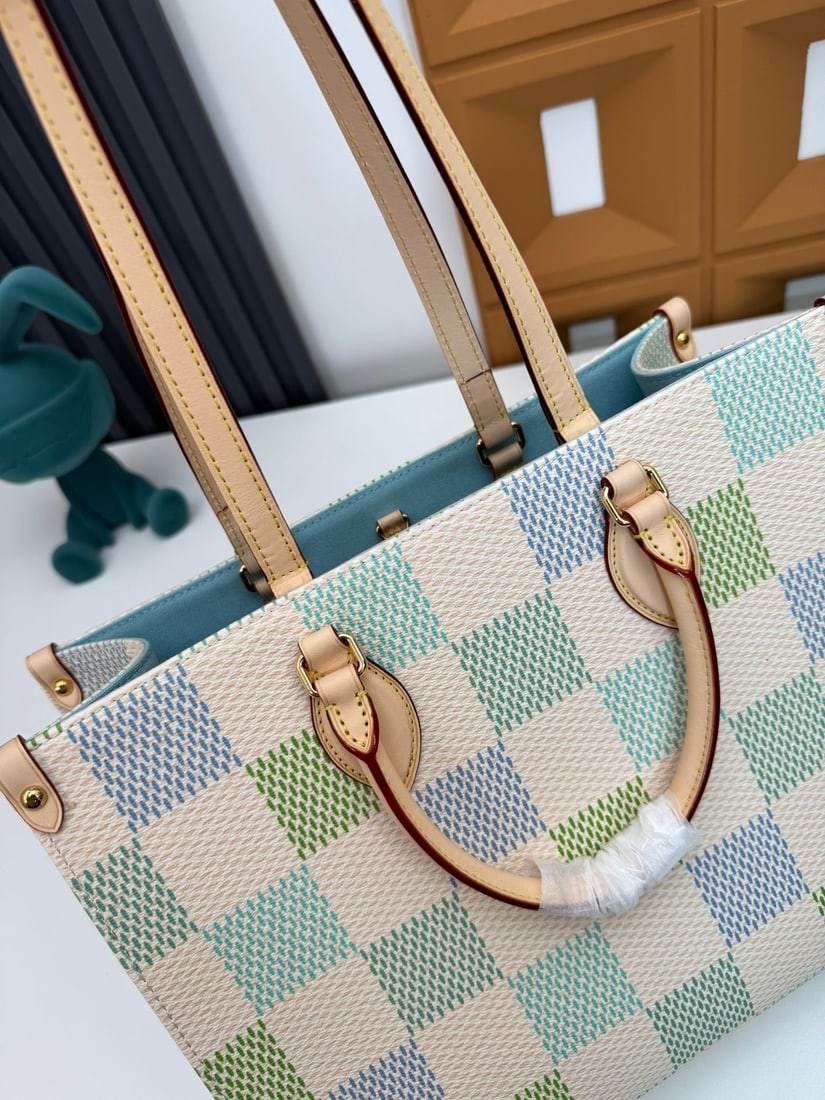 LV checkerboard pattern - 7