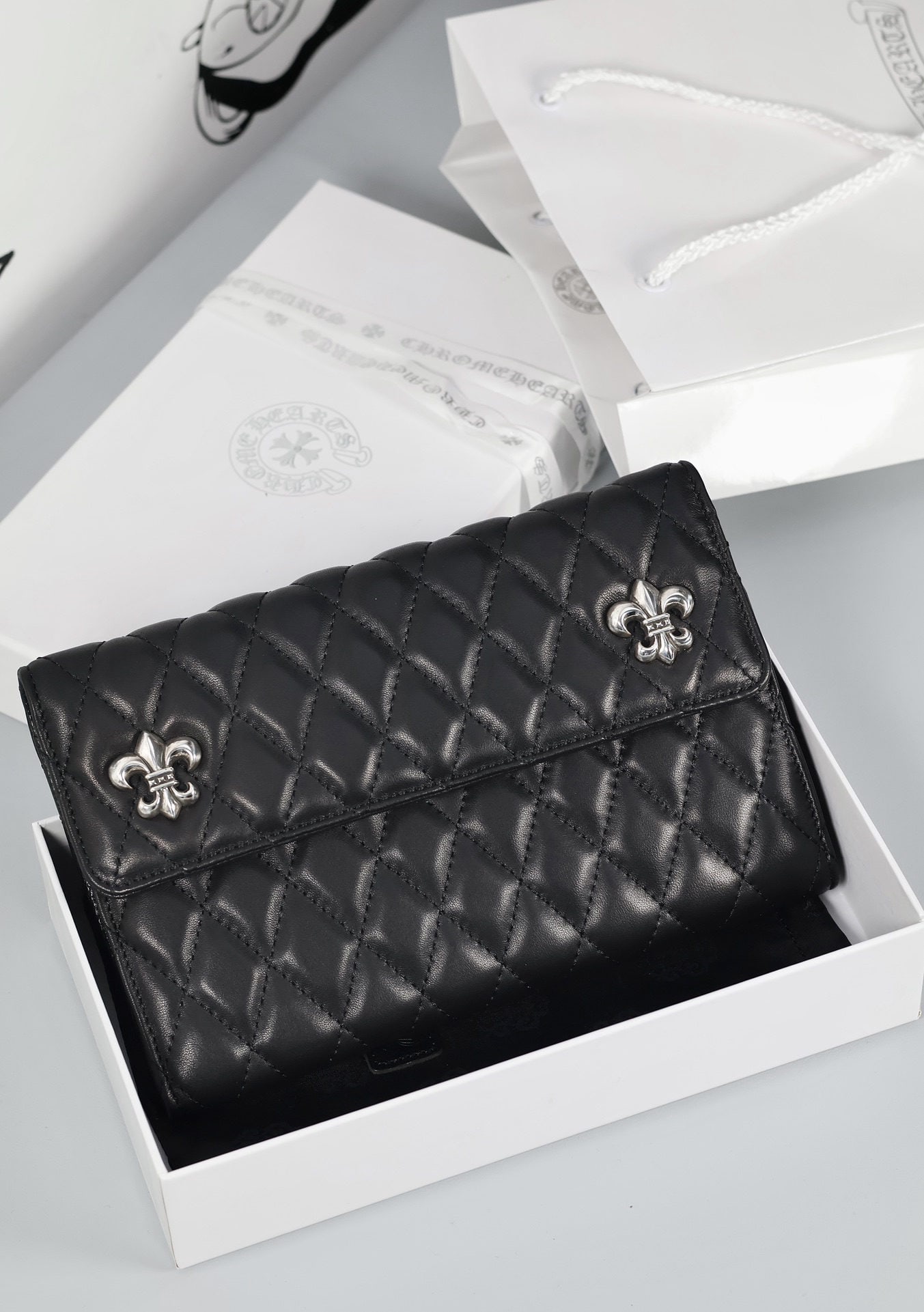 Chrome Hearts Scout Quilted Tri fold Wallet: Chrome Hearts Scout Quilted Tri fold Wallet, Model: W009. Material: Lambskin with a sword patterned jacquard lining. Dimensions: 20x12x3 cm. Structure: 1 pen holder, 6 card slots, 3 hidden compartment