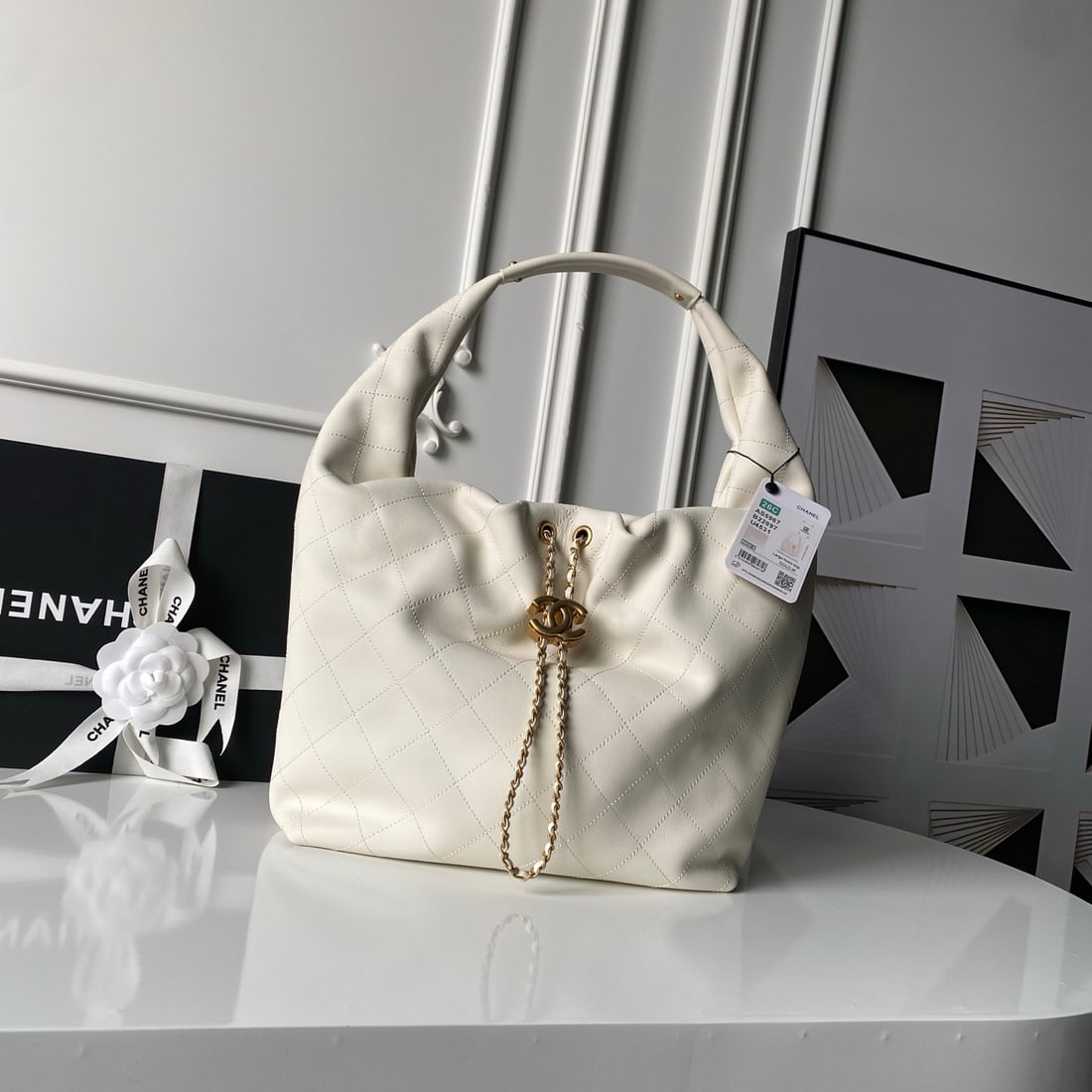 CHANEL hobo hippie bag: CHANEL hobo bag, part of the Early Spring Resort collection, is made of soft and delicate calfskin, making it comfortable to carry. Dimensions: 45 x 30 x 11.5 cm We offer FREE SHIPPING for both domest