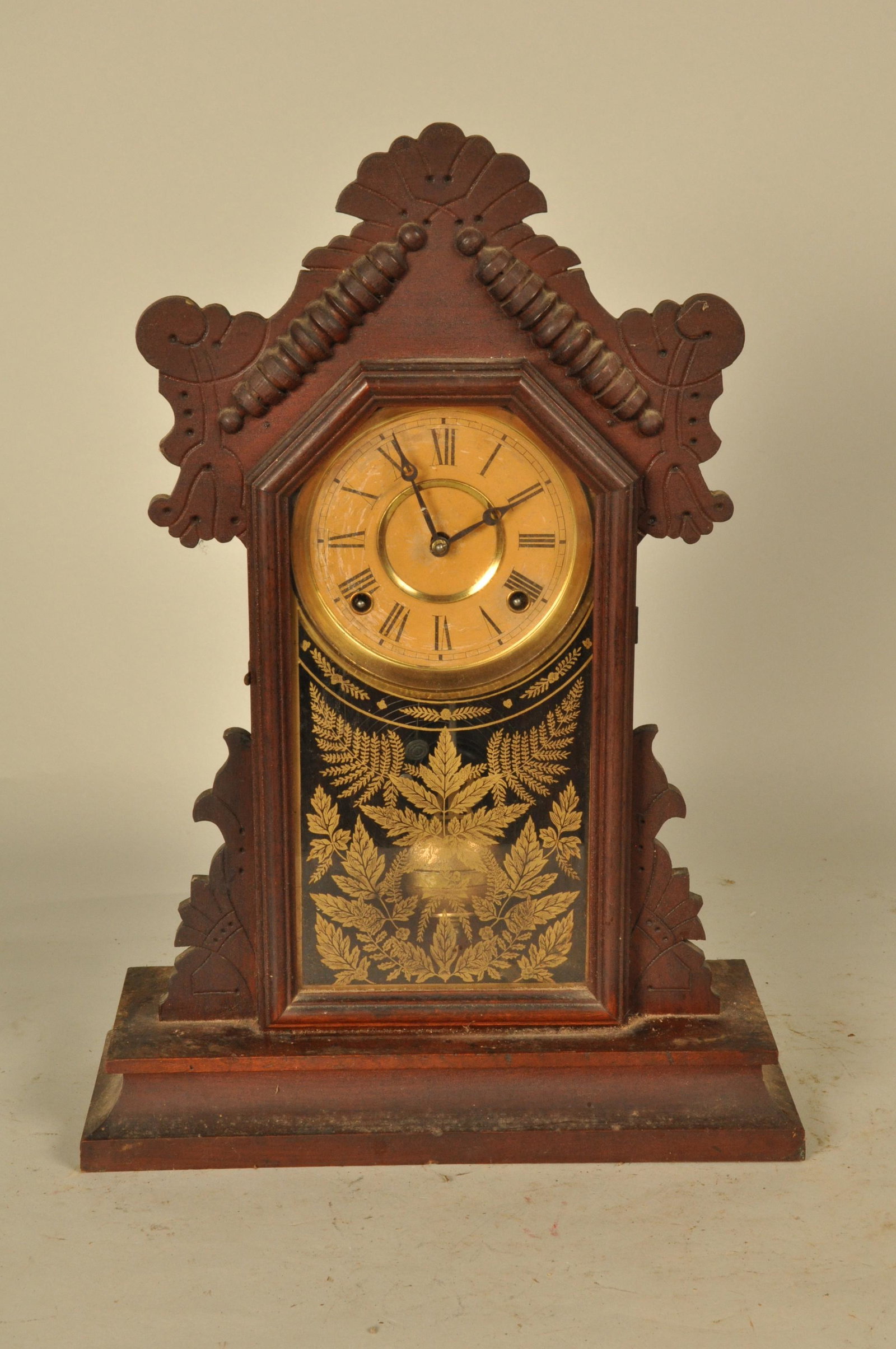 shelf clock: Sessions gingerbread shelf clock, 20.5" H x 14.5" W