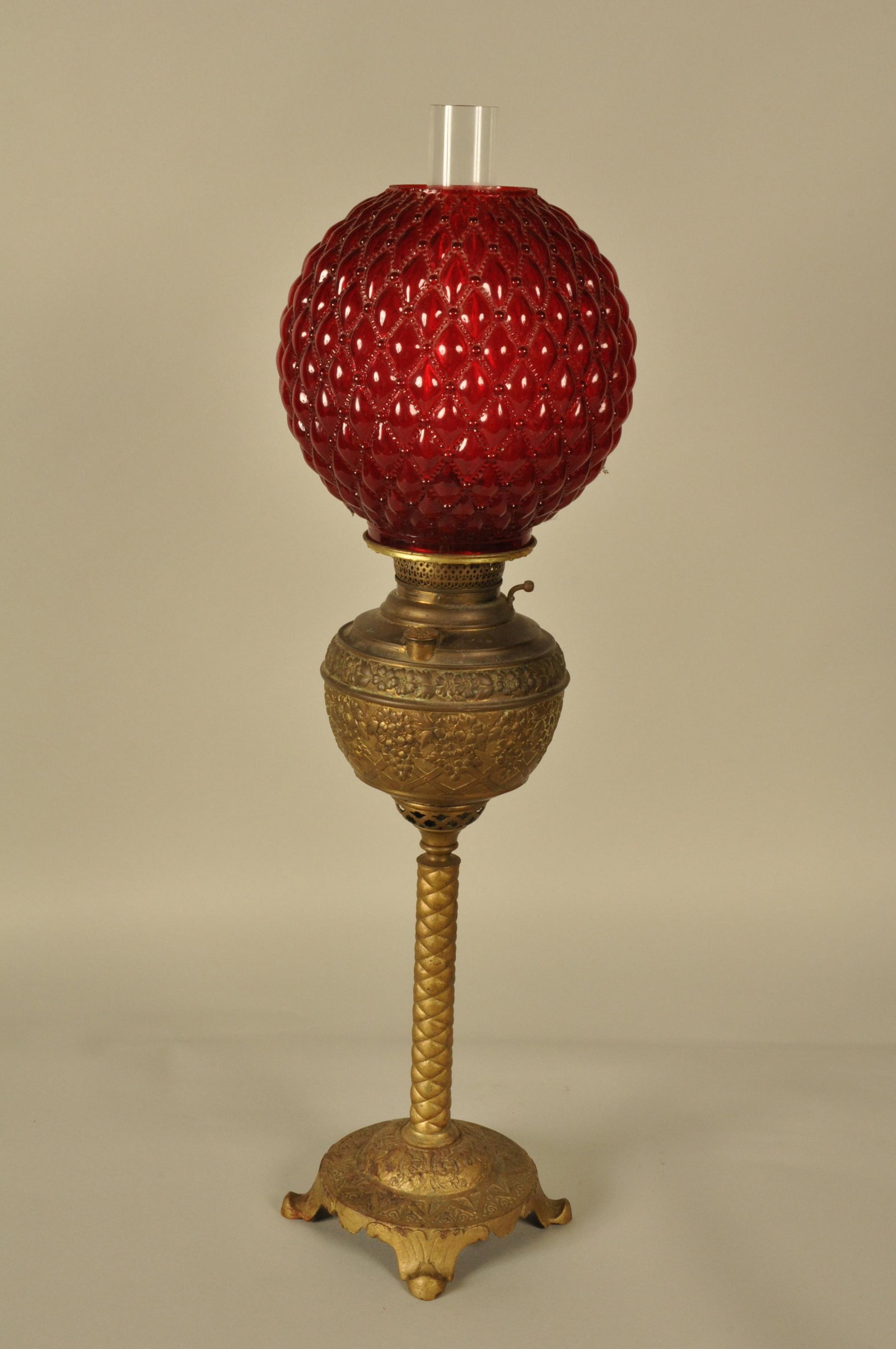 Oil lamp: Vict. Banquet lamp, Ruby Quilt shade, orig. oil 29" H