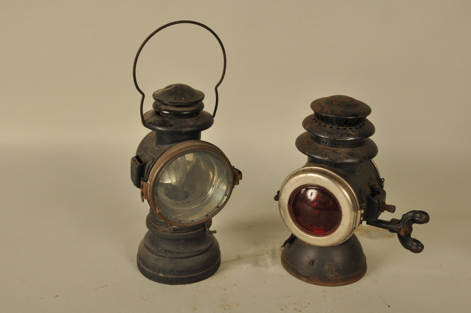 Lot of 2 Lanterns: 2 Auto Lanterns: 1 elec 11" H / orig. Kero: Rayo, 10" H