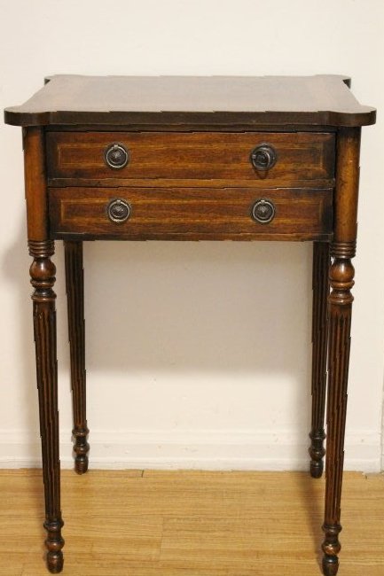 English Banded Mahogany And Satinwood Inlaid End Table (1 of 9)