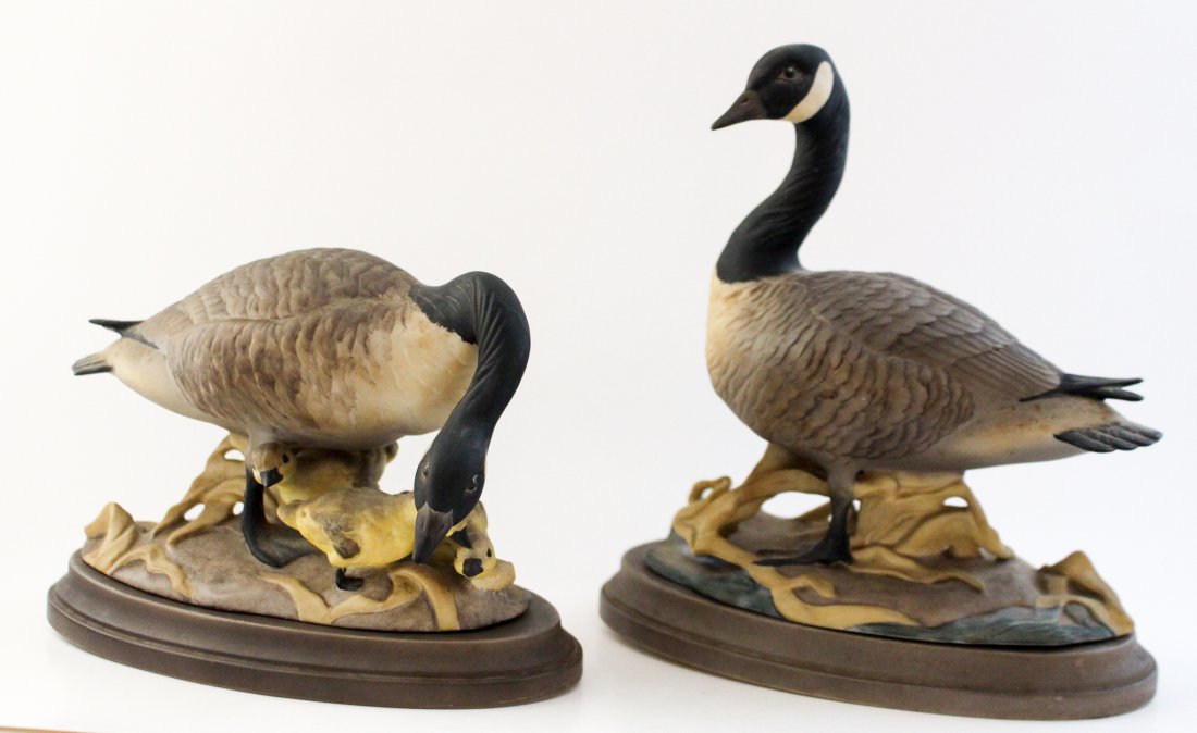 BOEHM PORCELAIN CANADIAN GEESE & GOSLINGS #408 W BASES: BOEHM PORCELAIN CANADIAN GEESE & GOSLINGS #408 With BASES retired 1987