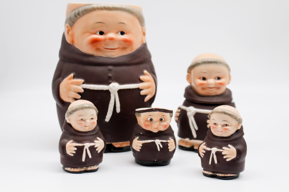 VINTAGE HUMMEL GOEBEL FRIAR TUCK MONK, 5 PIECE SET (1 of 4)