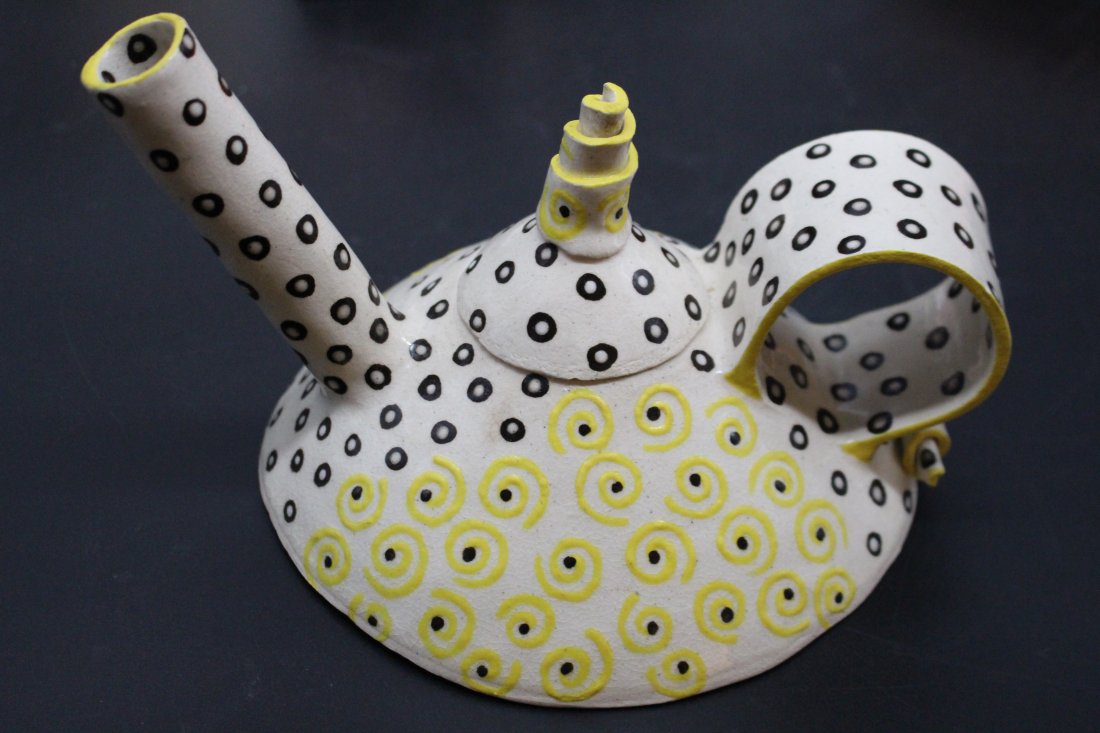 LEMON AND PEPPER DROP HANDMADE SIGNED TEAPOT (1 of 7)