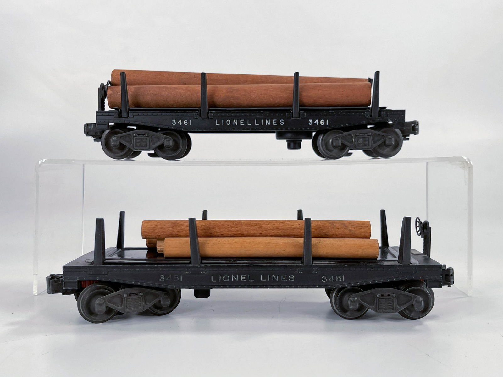 Lionel Postwar #3451 Log Car and #3461 Log Car (1 of 6)