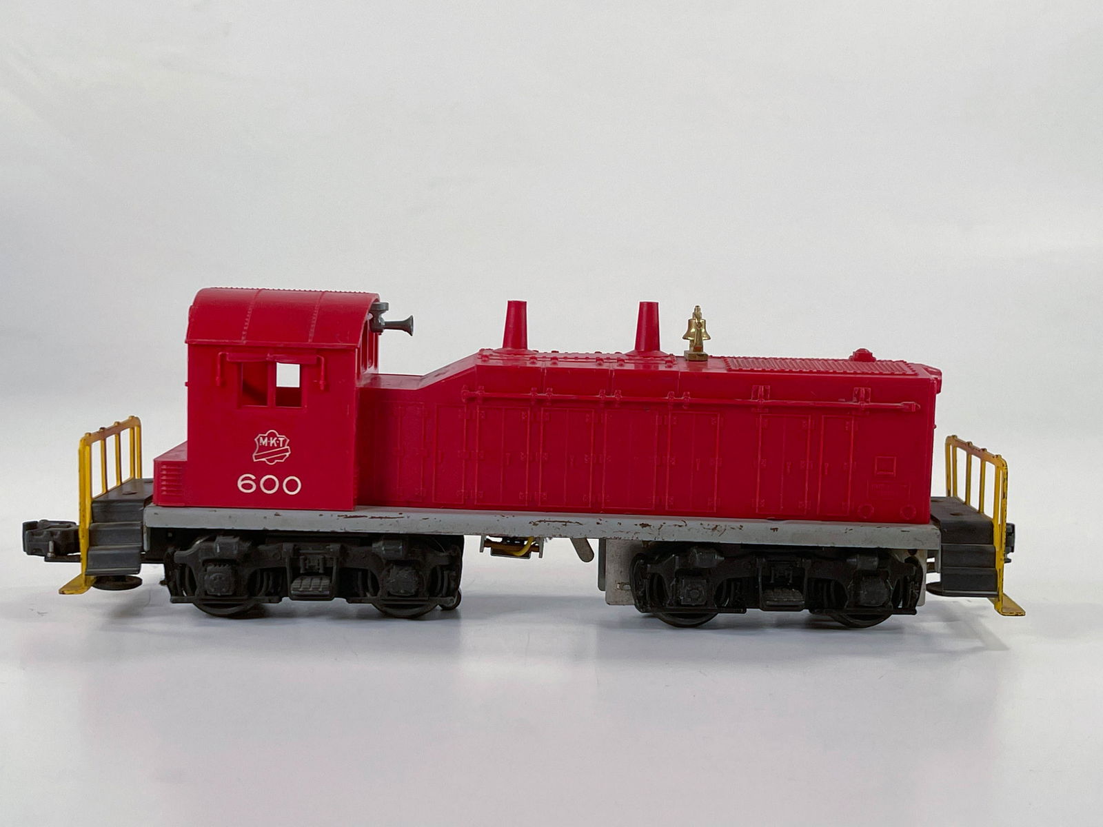 Lionel Postwar #600 M-K-T Switcher (1 of 6)