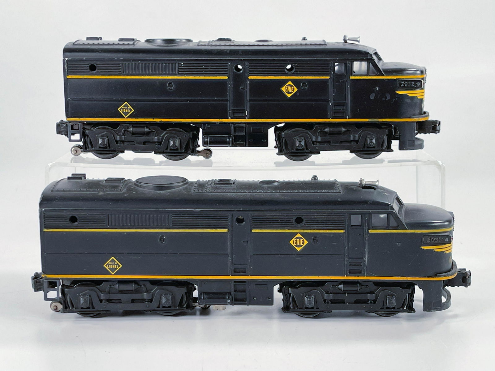 Lionel Postwar #2032 Erie Lackawanna AA Alco Units (1 of 6)