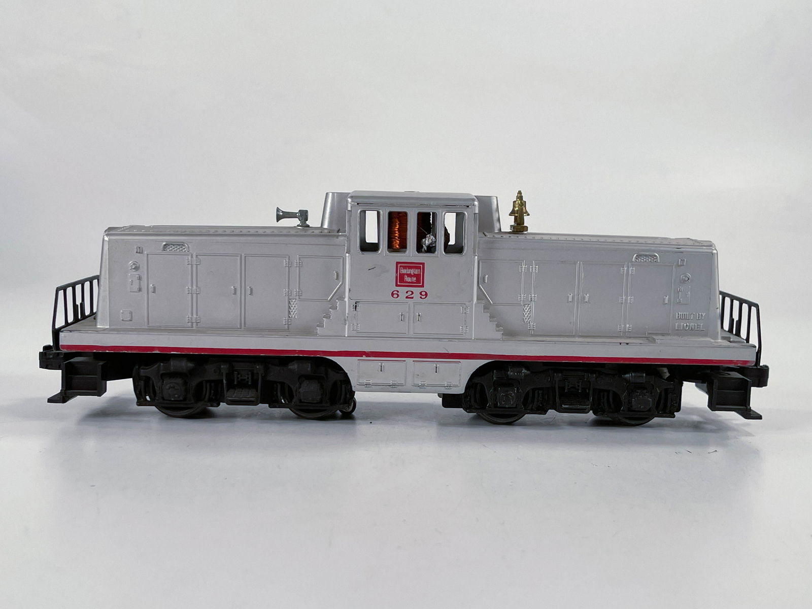 Lionel Postwar #629 Burlington Route Switcher (1 of 6)