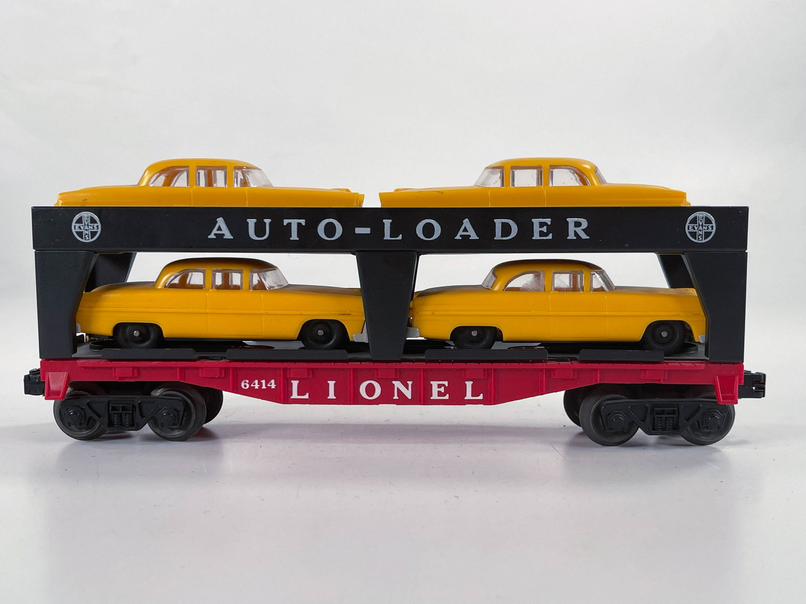 Lionel Postwar #6414 Auto-Loader Car, with Four Yellow (1 of 6)