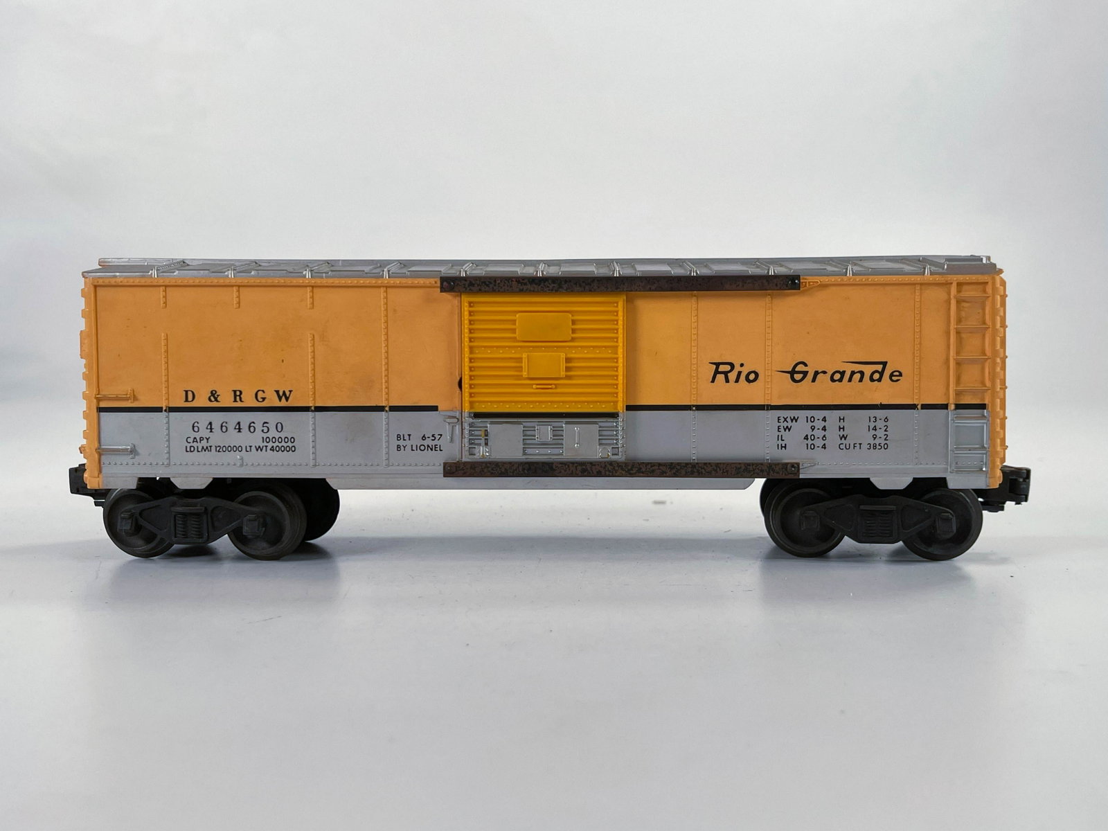Lionel Postwar #6464-650 Rio Grande Boxcar: Lionel Postwar #6464-650 Rio Grande Boxcar, in C7 plus.