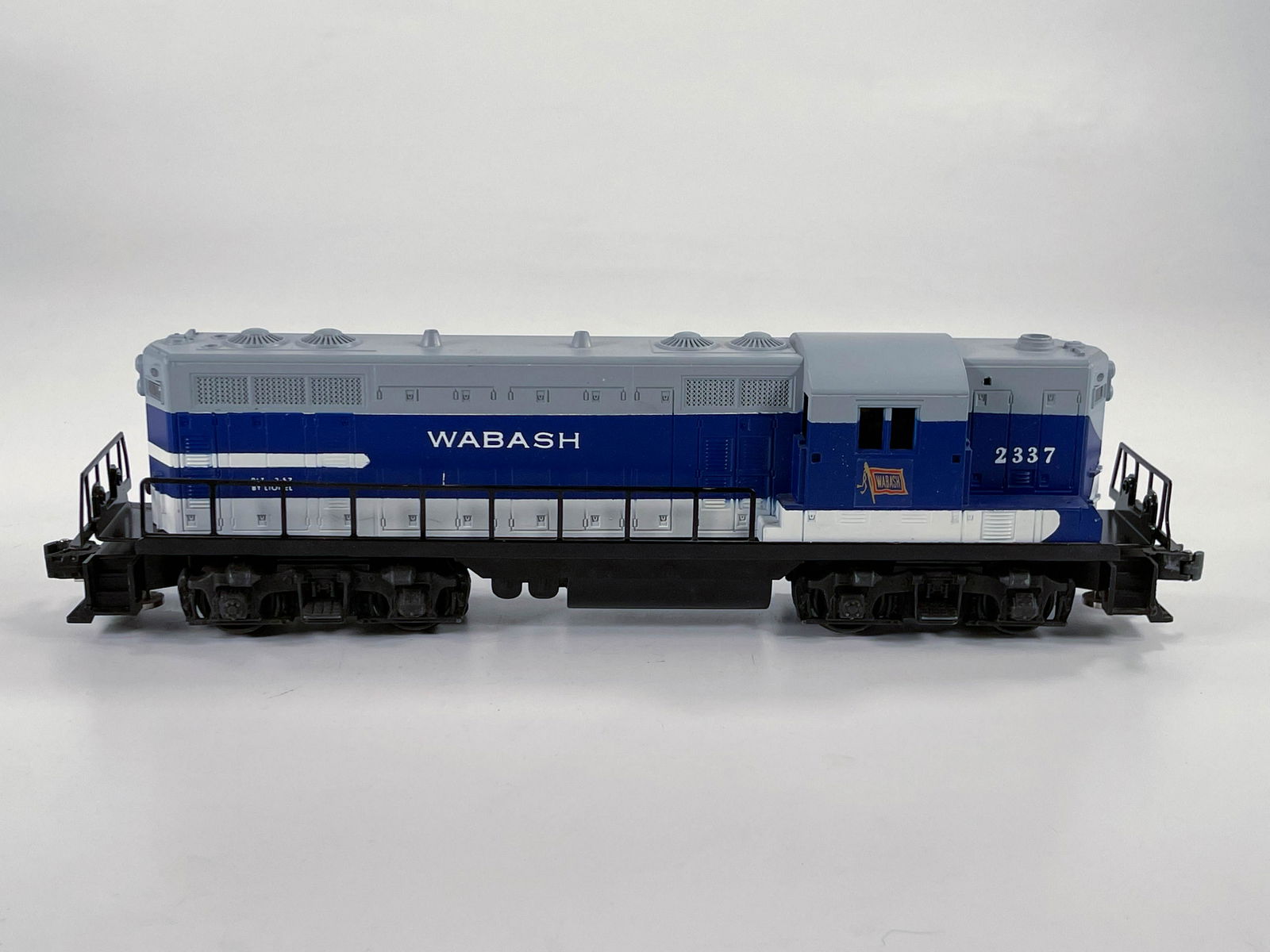 Lionel Postwar #2337 Wabash Switcher (1 of 6)