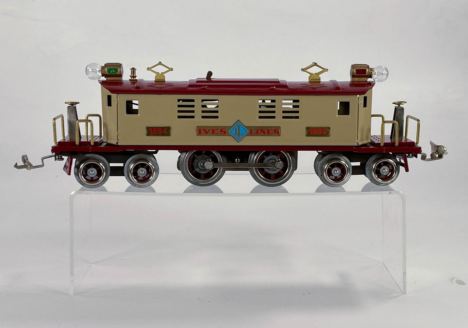 Williams Ives Lines #1694 Electric (1 of 7)