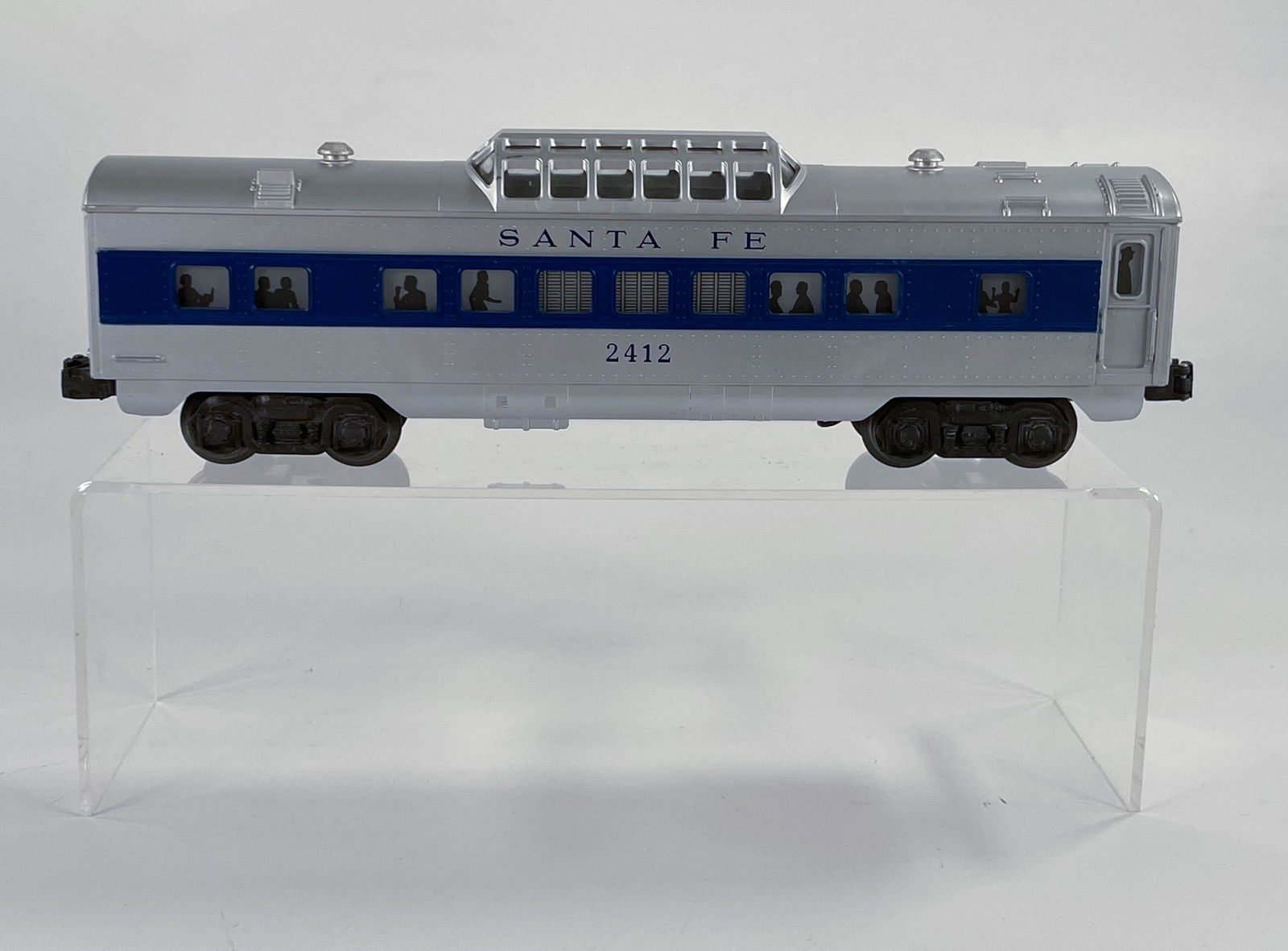 Lionel Postwar #2412 Santa Fe Blue Stripe Passenger Car (1 of 8)