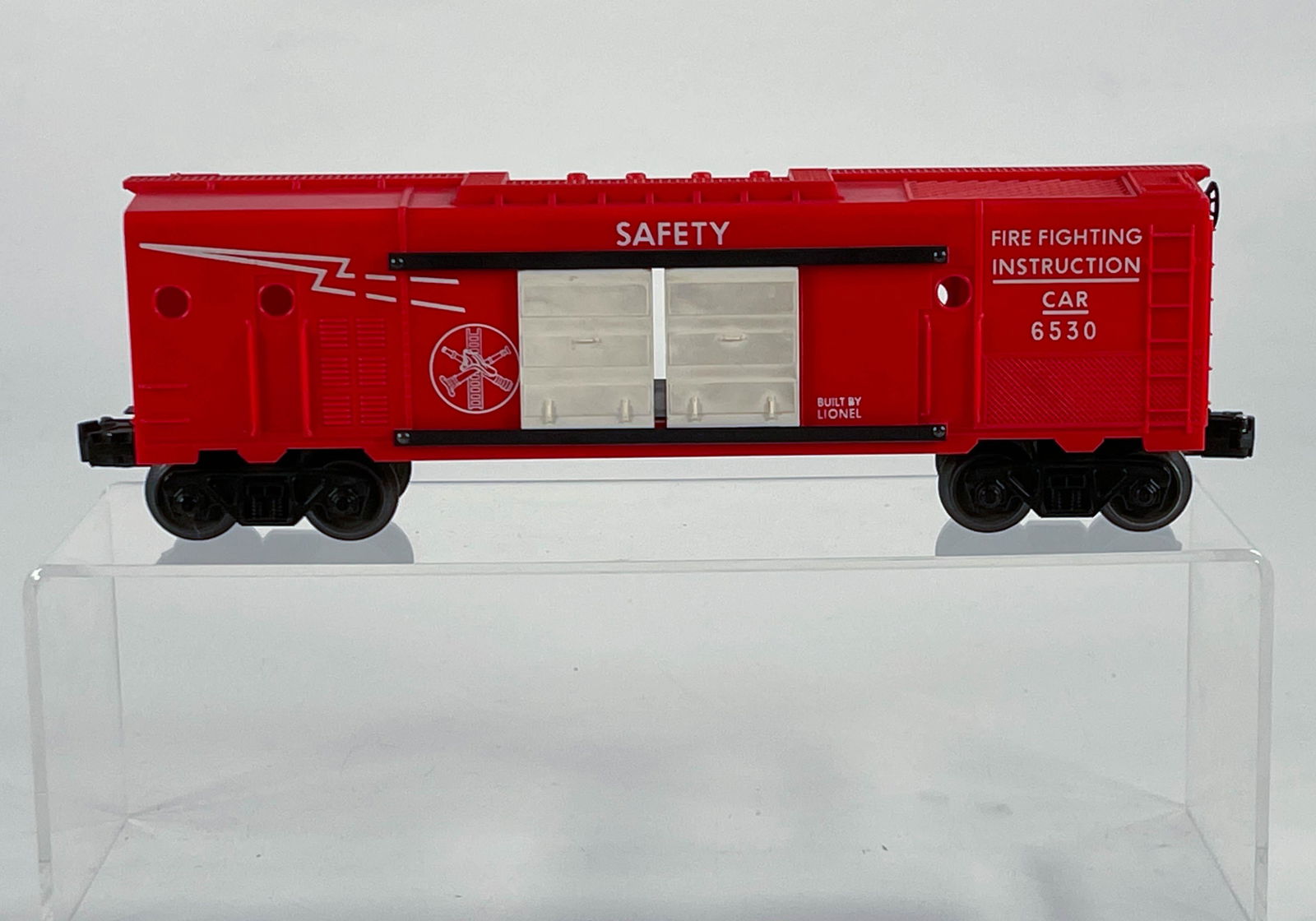Lionel Postwar #6530 Fire Safety Car (1 of 7)