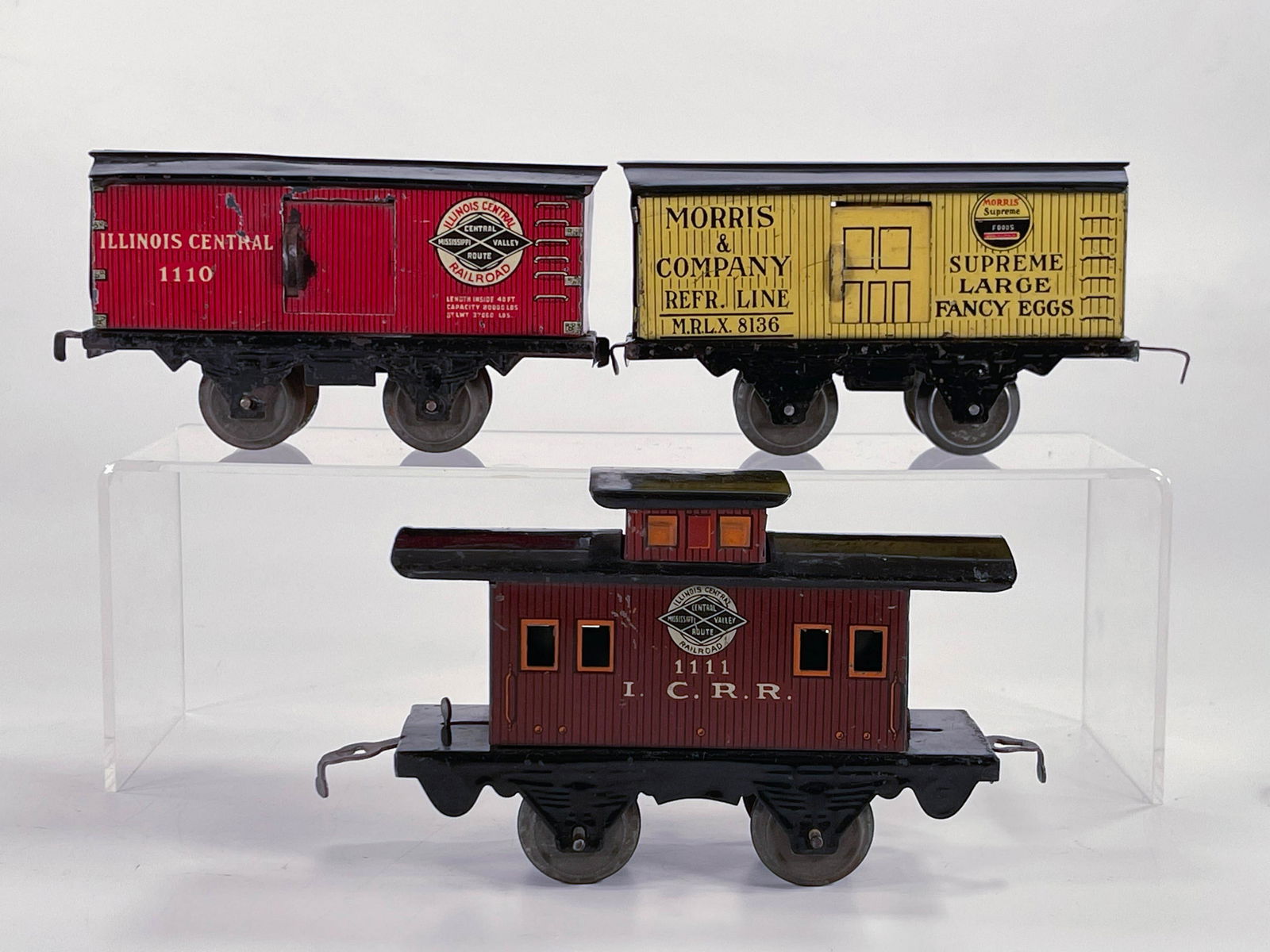 American Flyer Prewar Illinois Central Boxcar, Morris & (1 of 6)