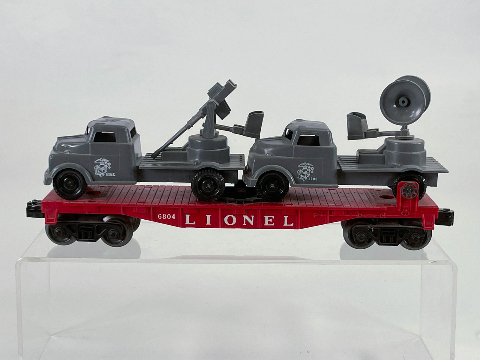 Lionel #6804 Flat Car with Army Vehicle Loads, with (1 of 6)