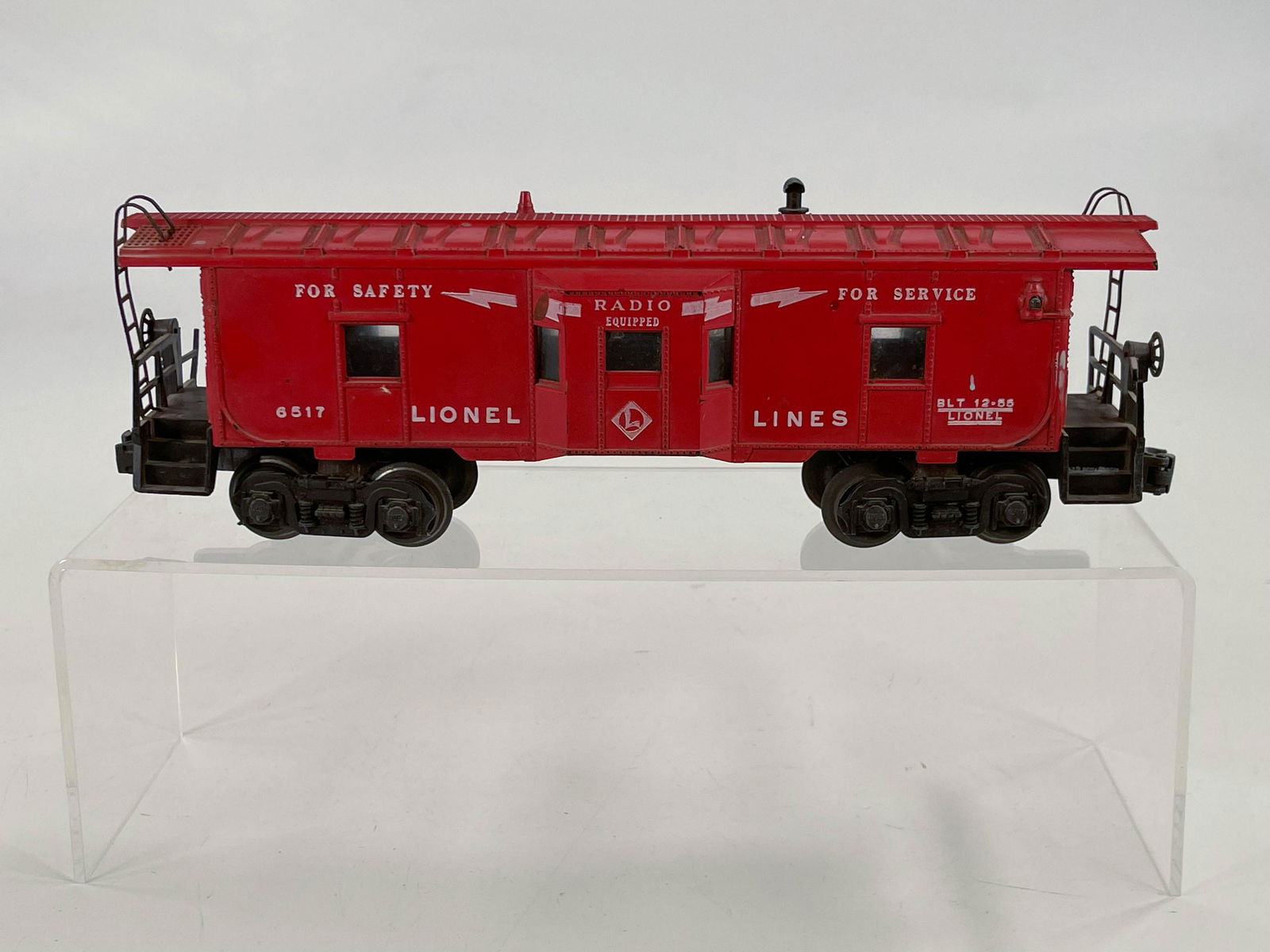 Lionel Postwar #6517 Bay Window Caboose, in C6. (1 of 7)