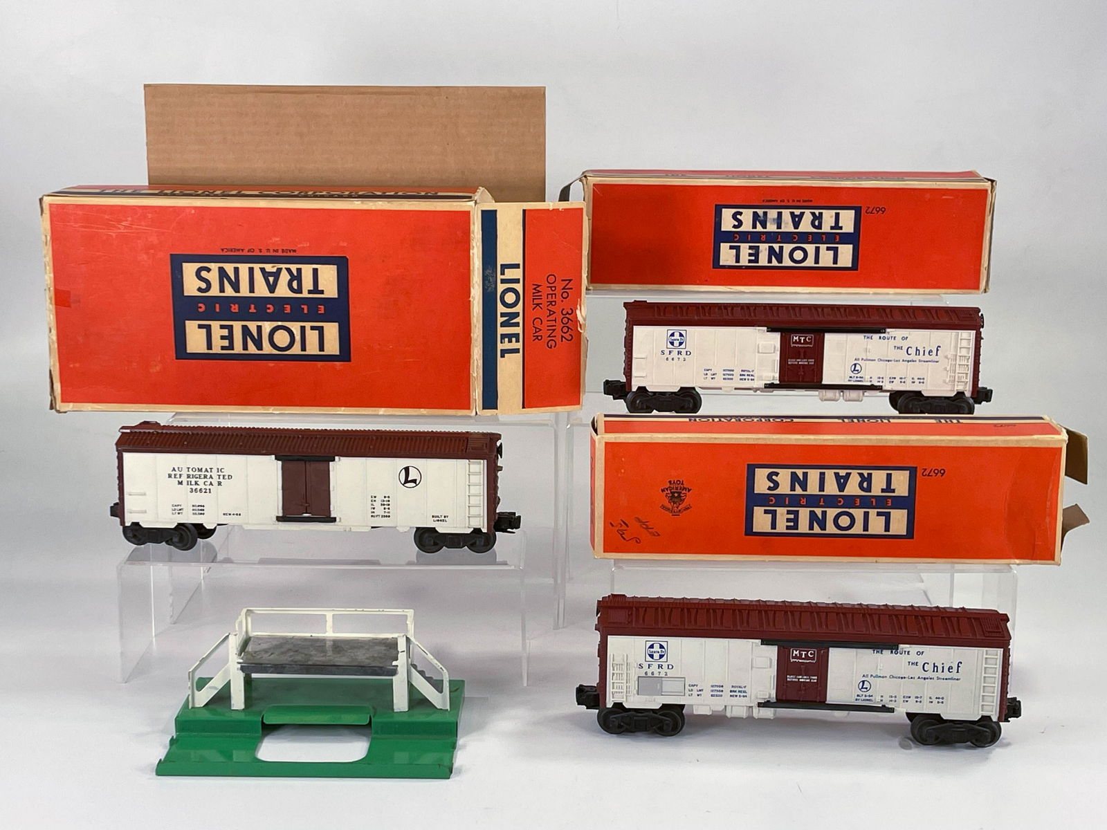 Lionel Postwar #6672 Refrigerator Car with Original (1 of 20)