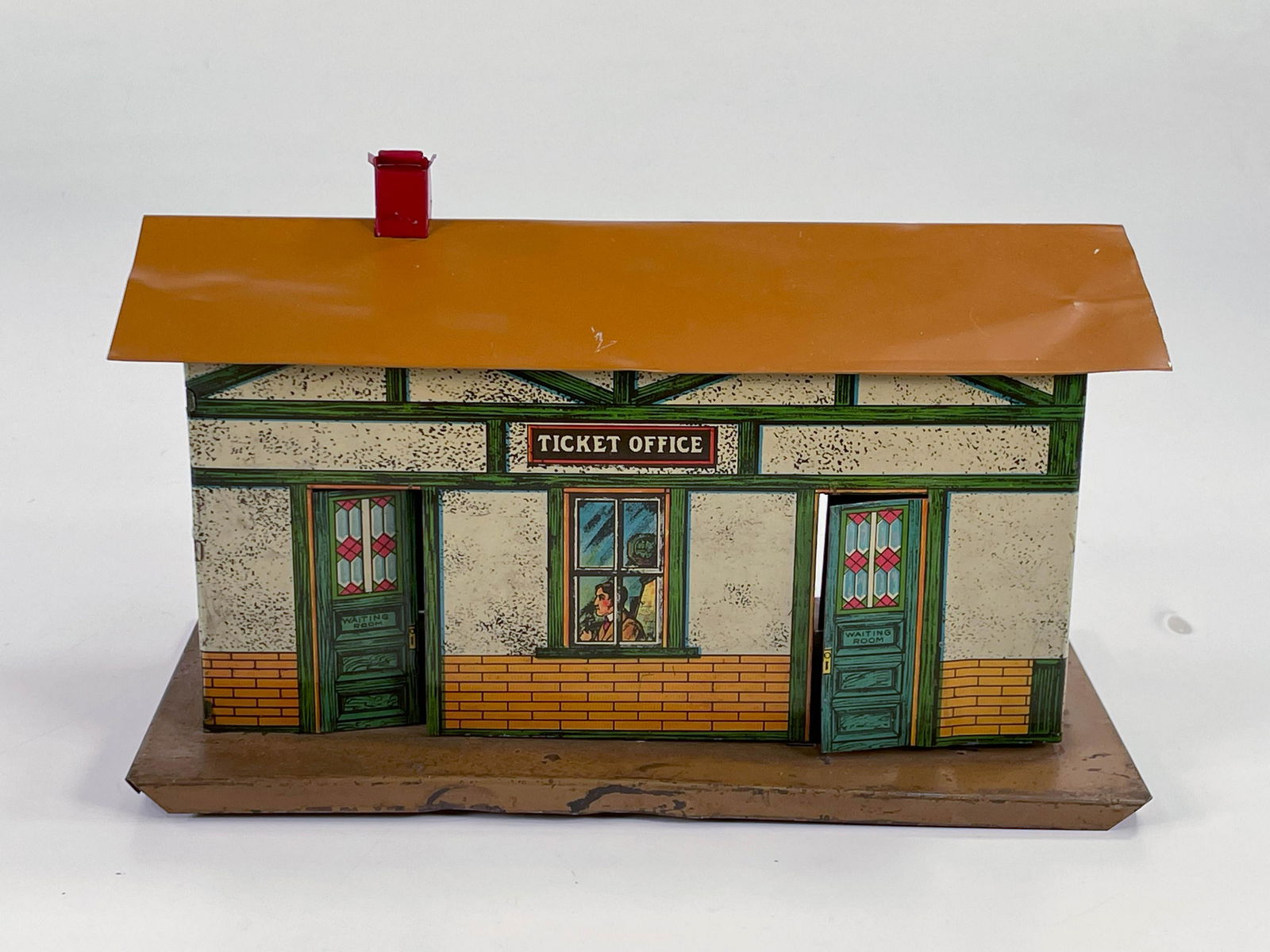 Ives Prewar #115 Freight Station, with a #115 light (1 of 6)