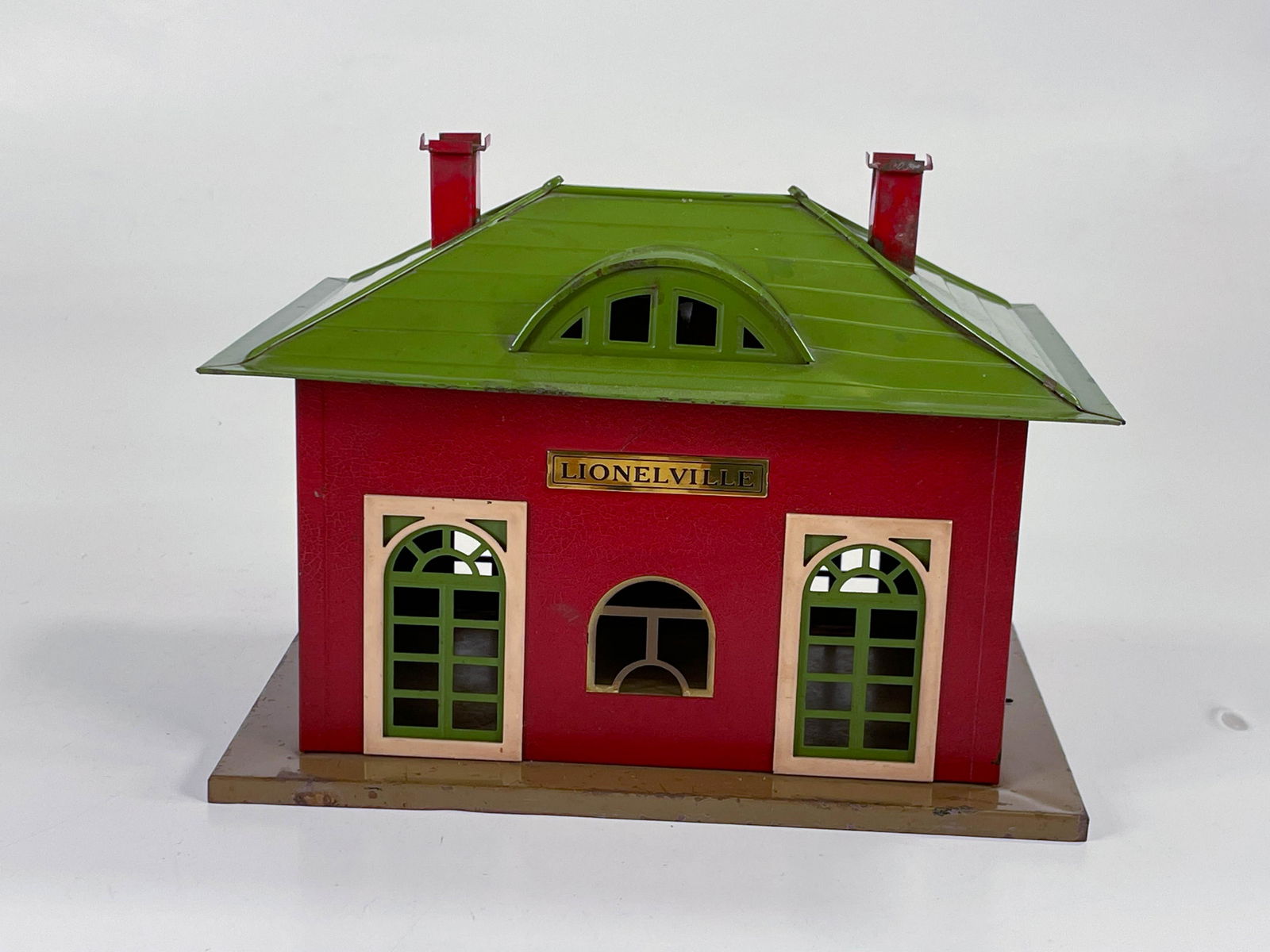 Lionel Prewar #126 Station (1 of 6)