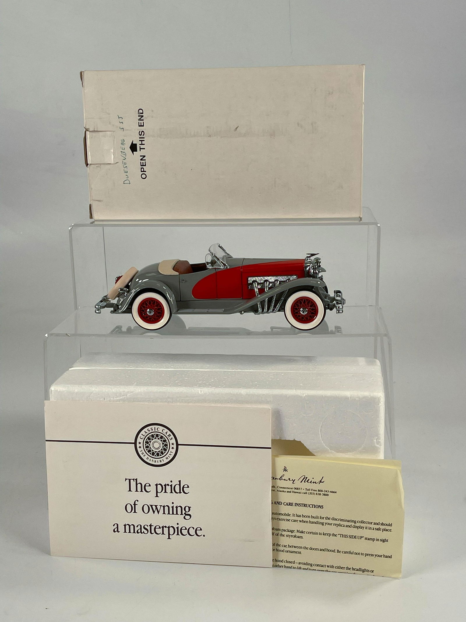 Danbury Mint 1932 Duesenberg SSJ Original packaging and: Danbury Mint 1932 Duesenberg SSJ Original packaging and liner in C8.