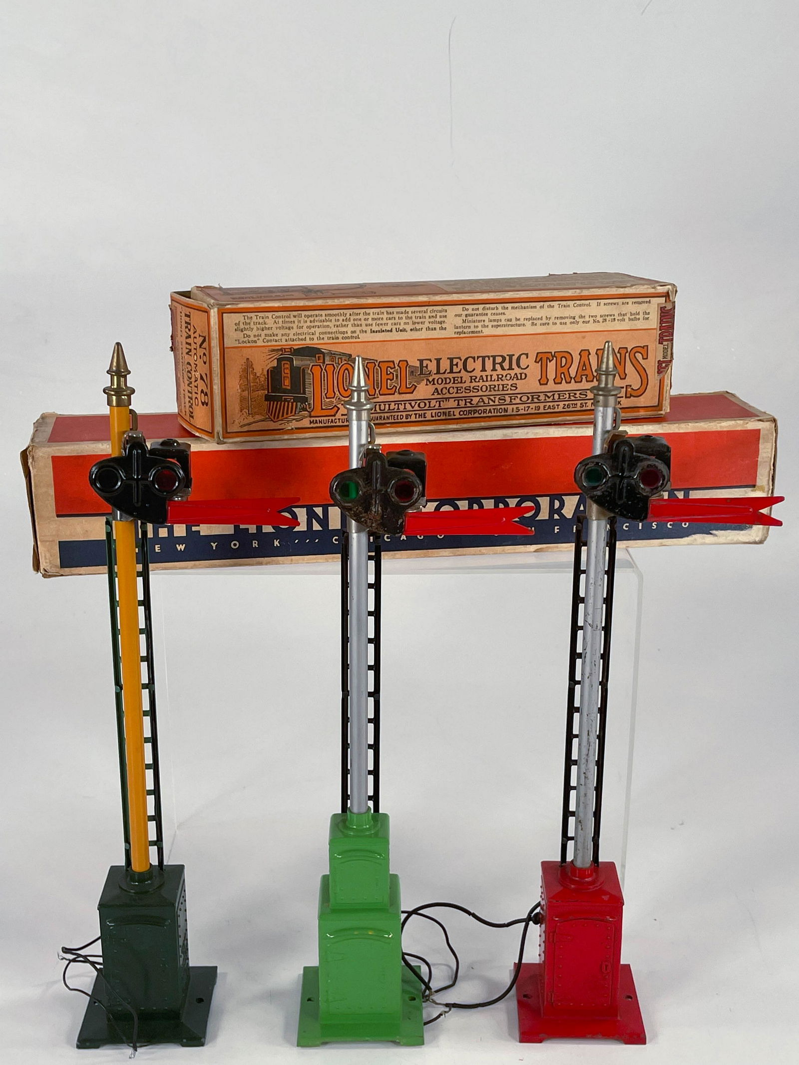 Lionel Prewar #65 Semaphore, Lionel Prewar #82N in (1 of 6)