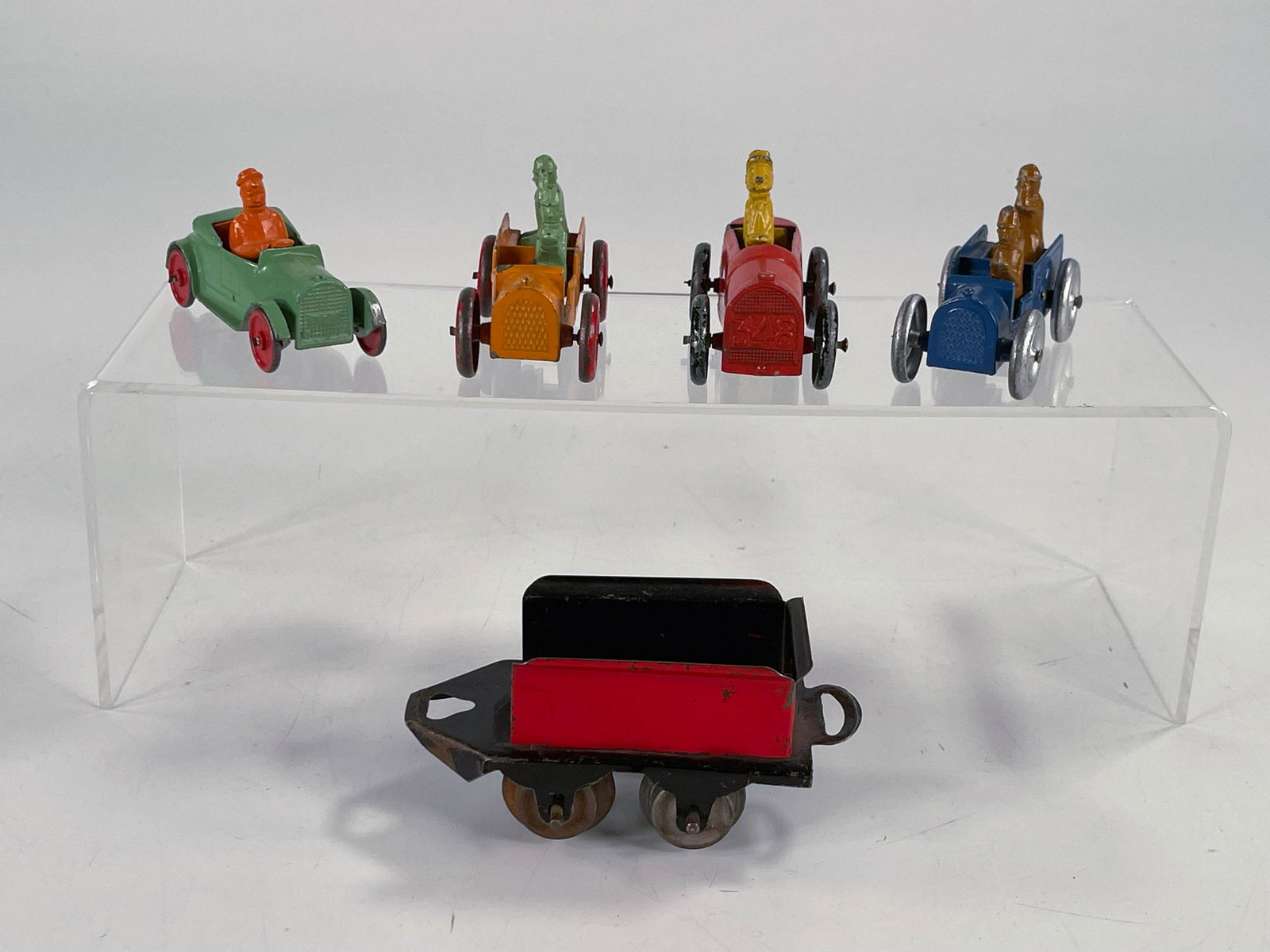 Four Tootsie toys x4 w/ prewar red tender from unknown (1 of 9)