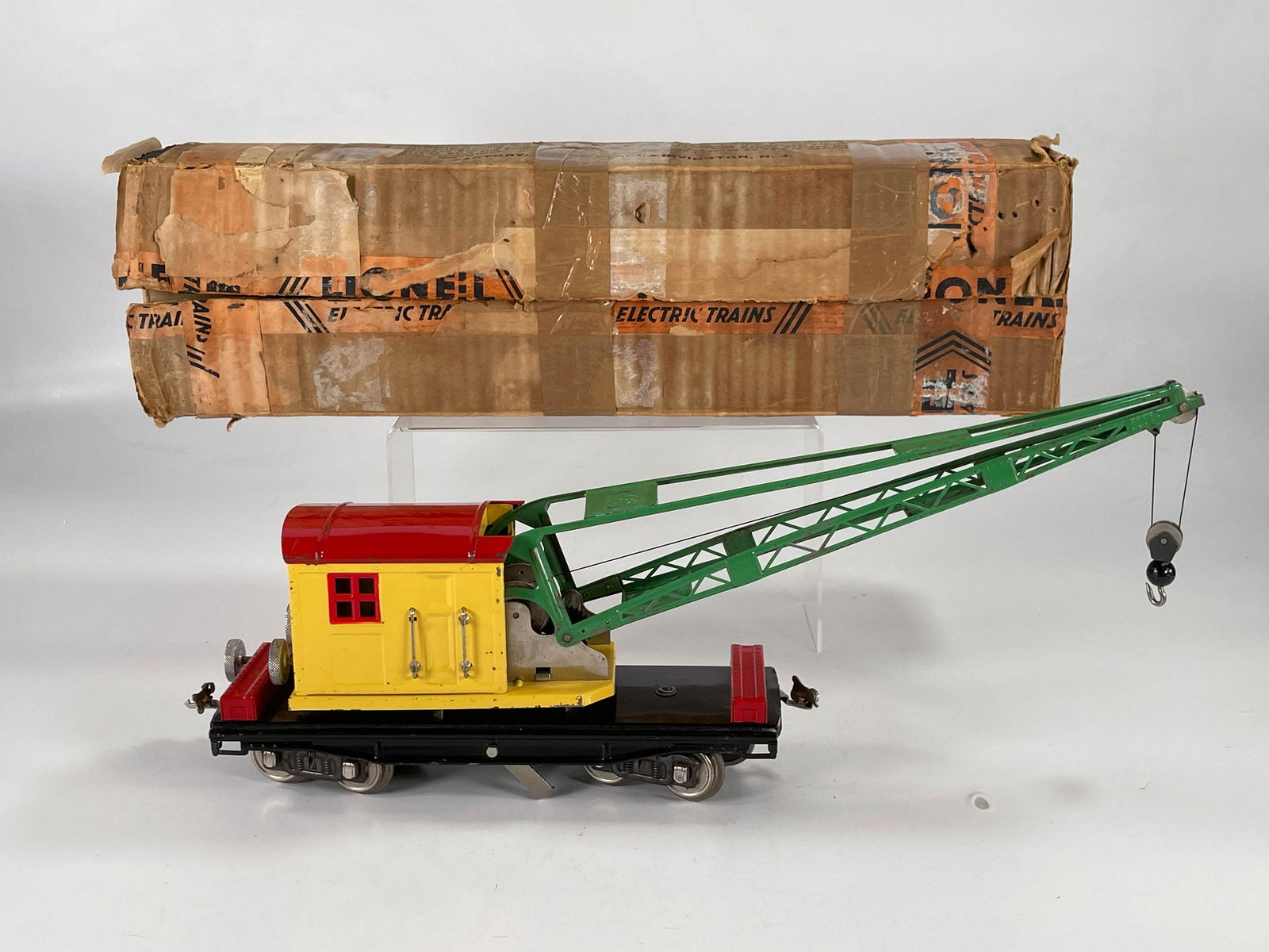 Lionel Prewar #219 crane in yellow/red roof with (1 of 8)