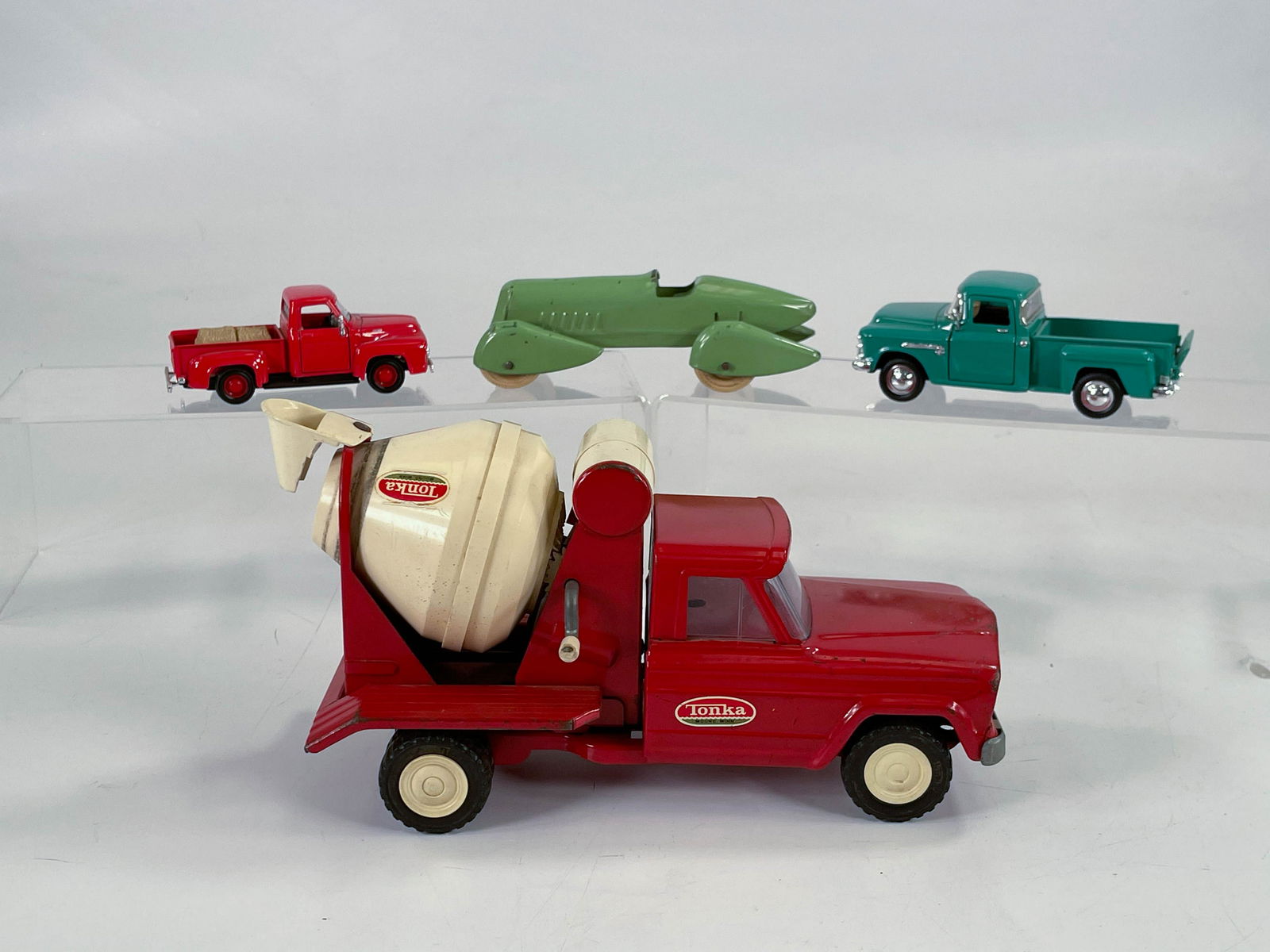 Tonka toy mixer truck, two small pick-up trucks and (1 of 7)