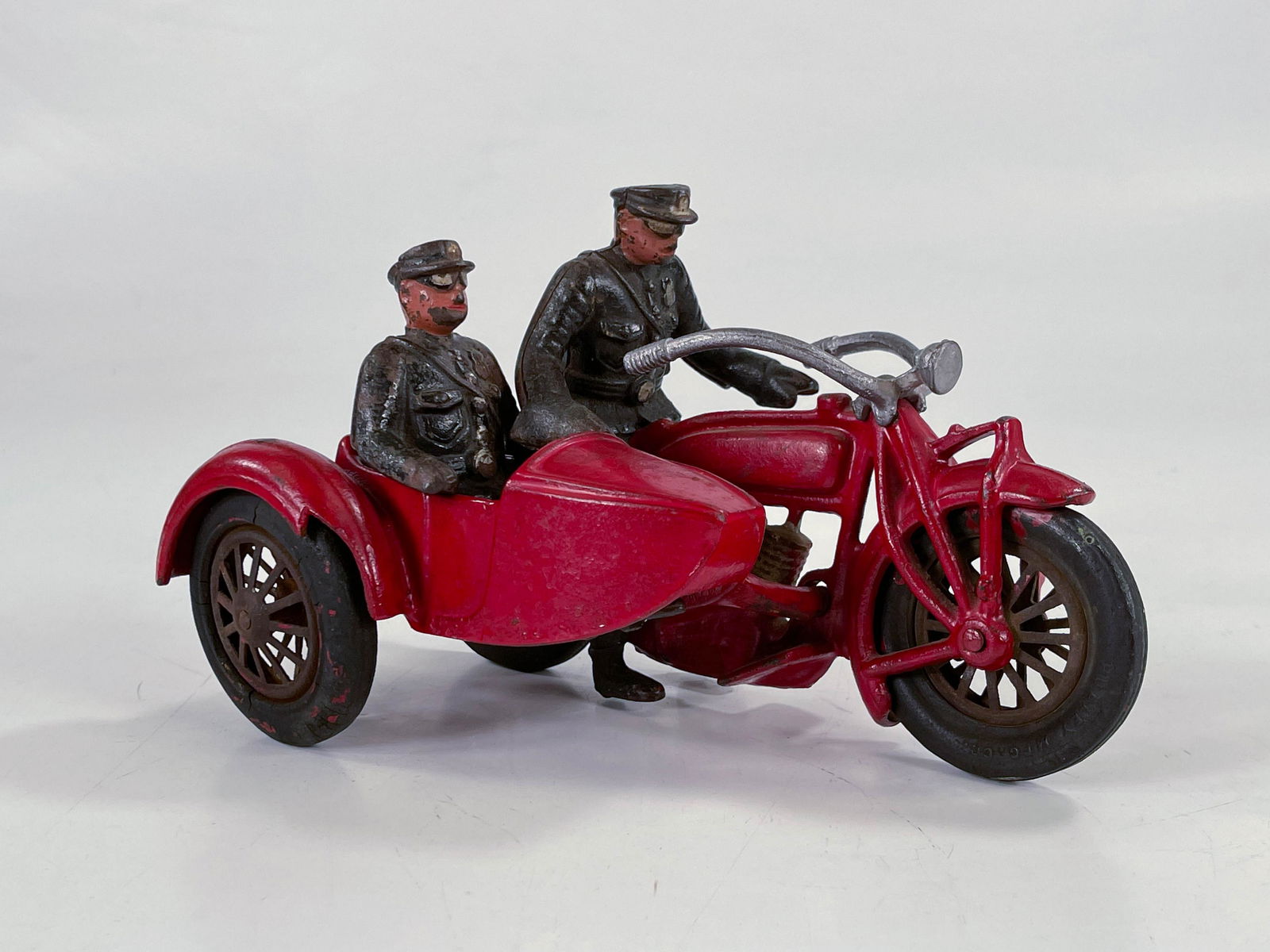 Hubley motorcycle with side car and two riders (1 of 6)