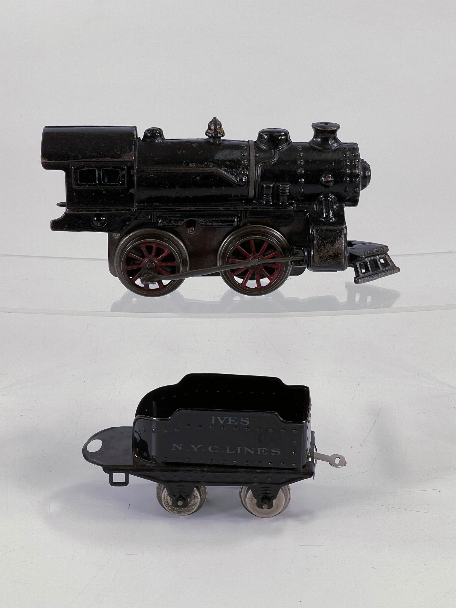 Ives Diecast O-Gauge #11 Loco {broken rear hitch pin} (1 of 6)